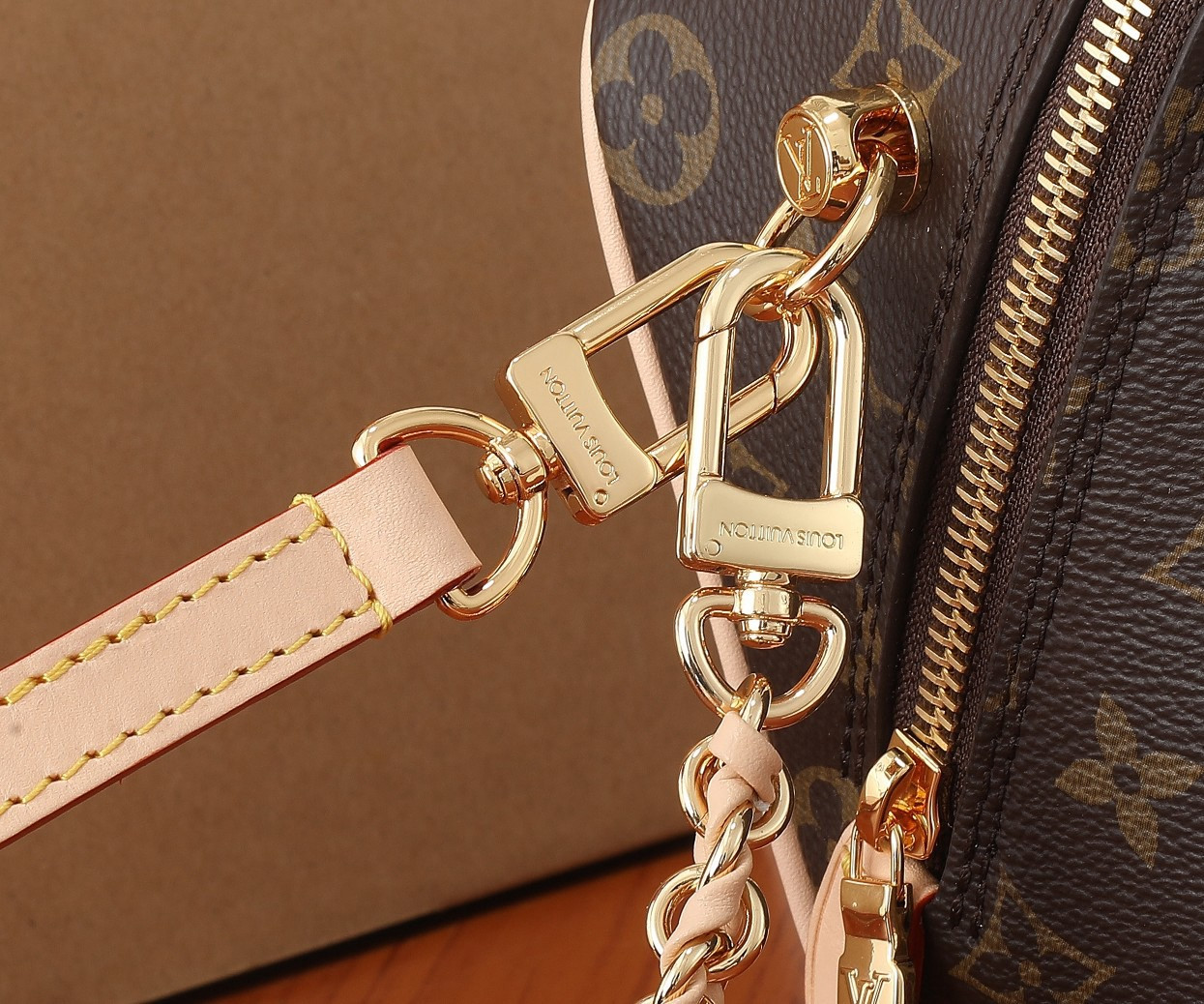 LV Just In Case M47096 13x14x11.5cm