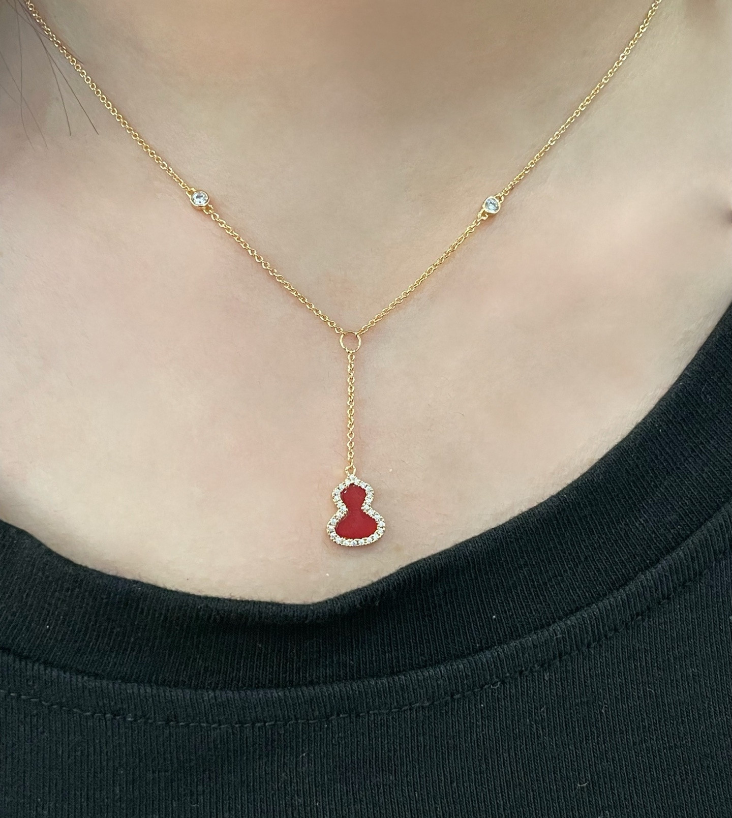 Qee1in mini gourd necklace