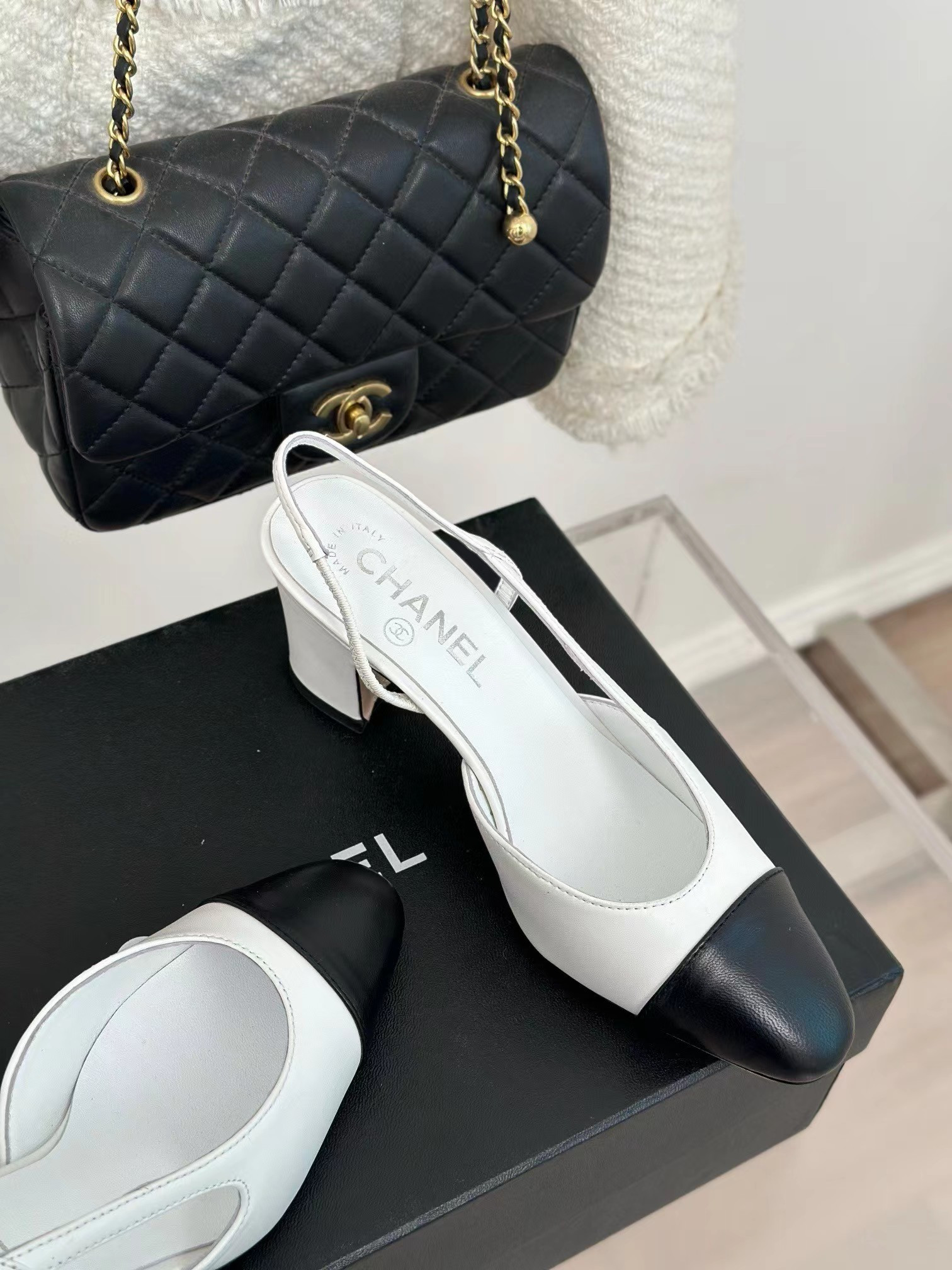 ua Ch*el slingbacks