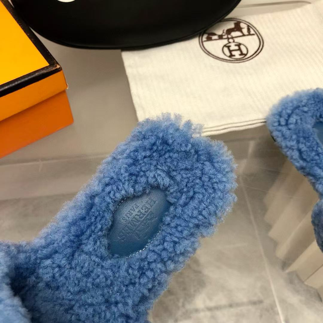 ua H**mes oran sandal