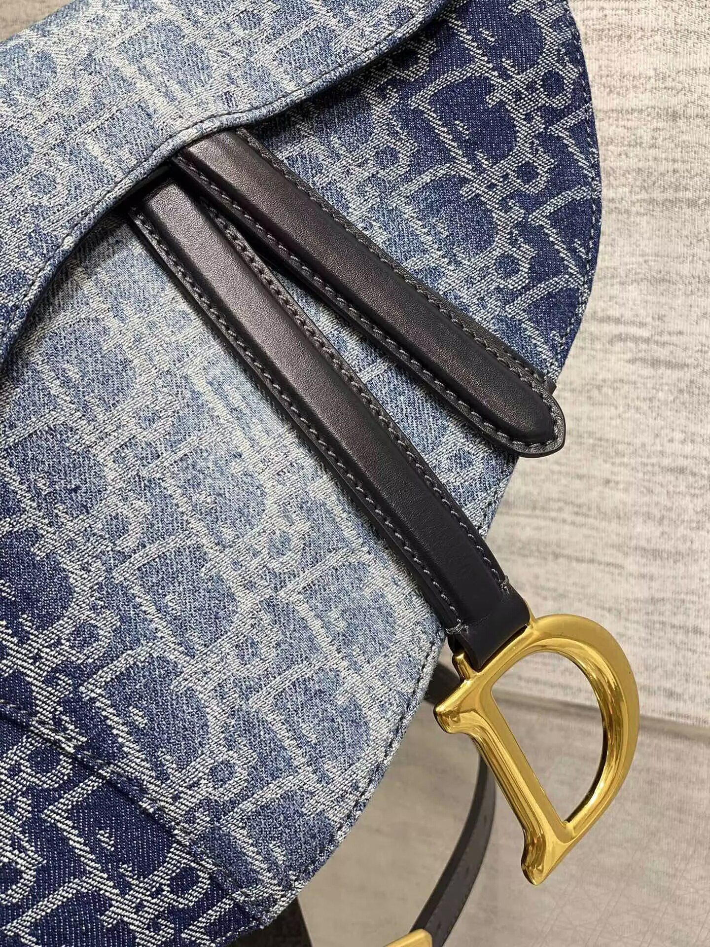 d*or saddle bag with strap blue De*1m d*or oblique jacquard 25.5 x 20 x 6.5 cm