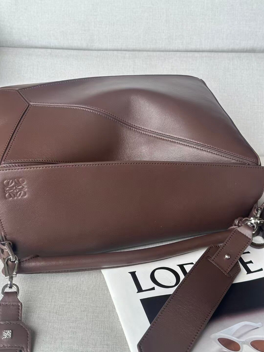 L0ew* large featherlight puzzle bag in nappa lambskin 21.5x33x14.7cm