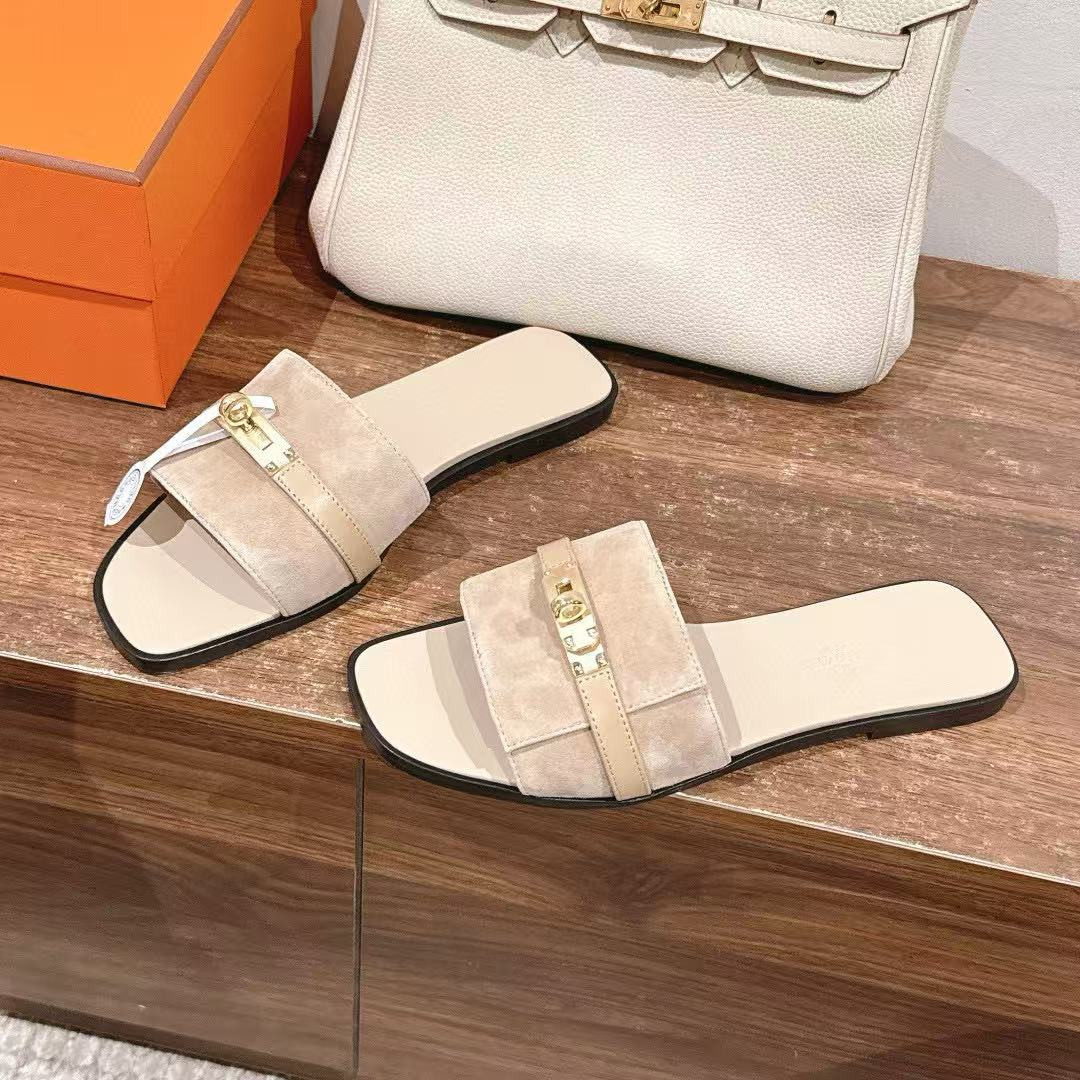 ua H**mes giulia sandal