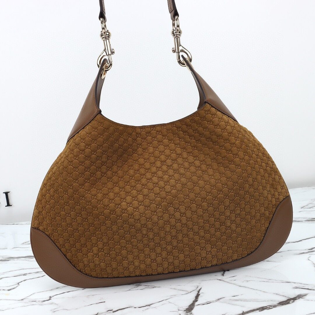 G*u*i b shoulder bag 42x 36x 2cm