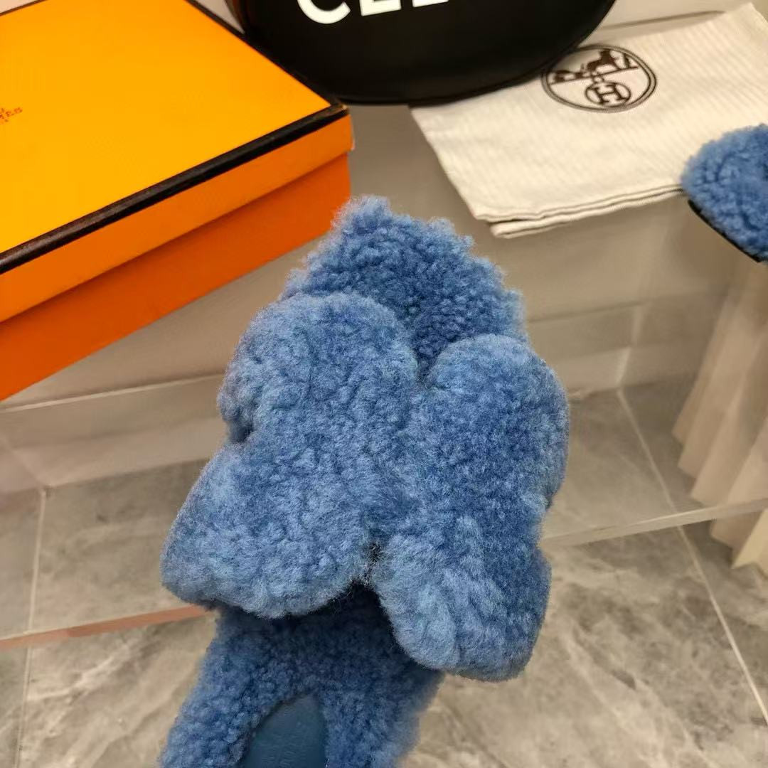 ua H**mes oran sandal