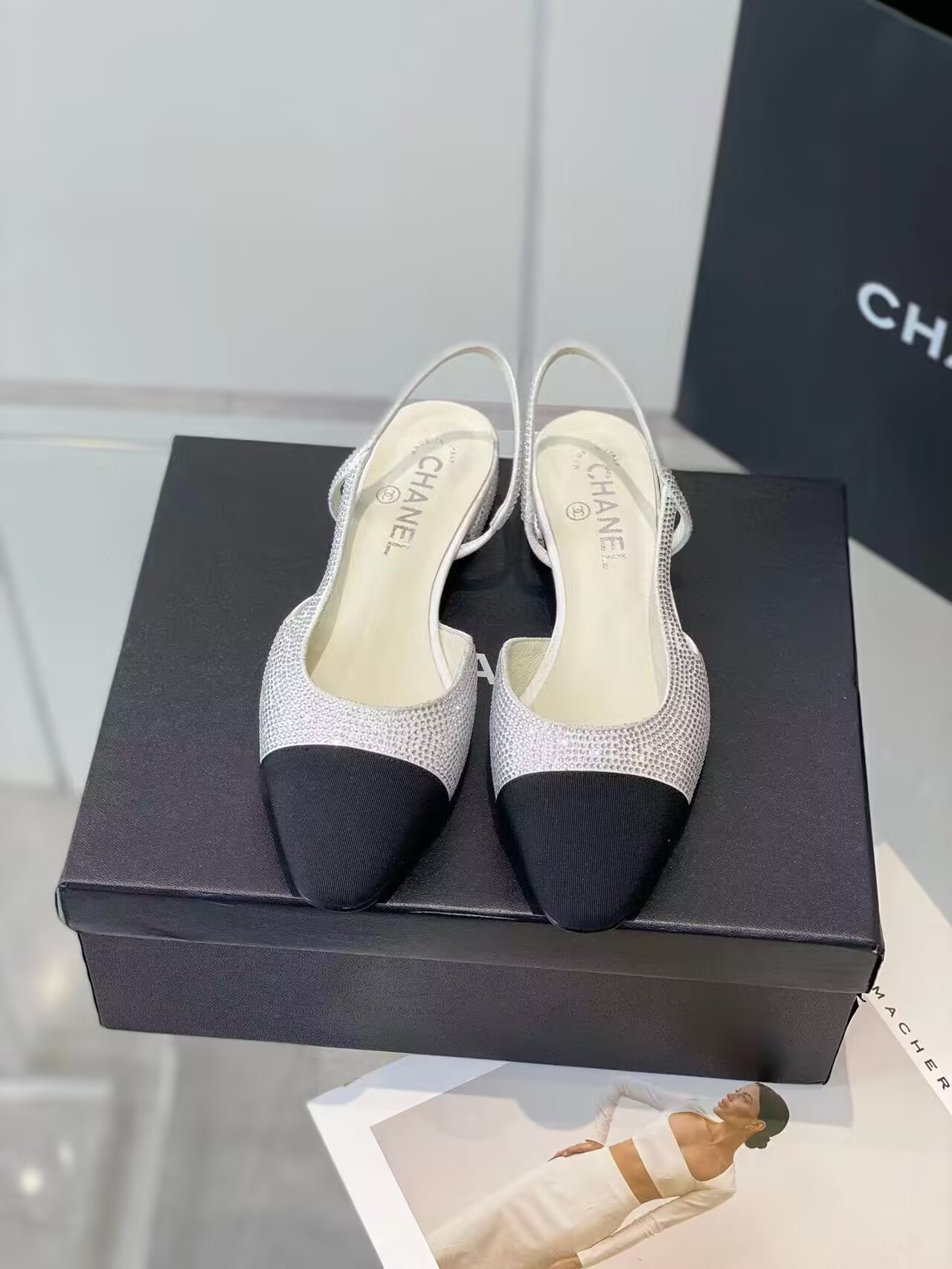 ua Ch*el slingbacks