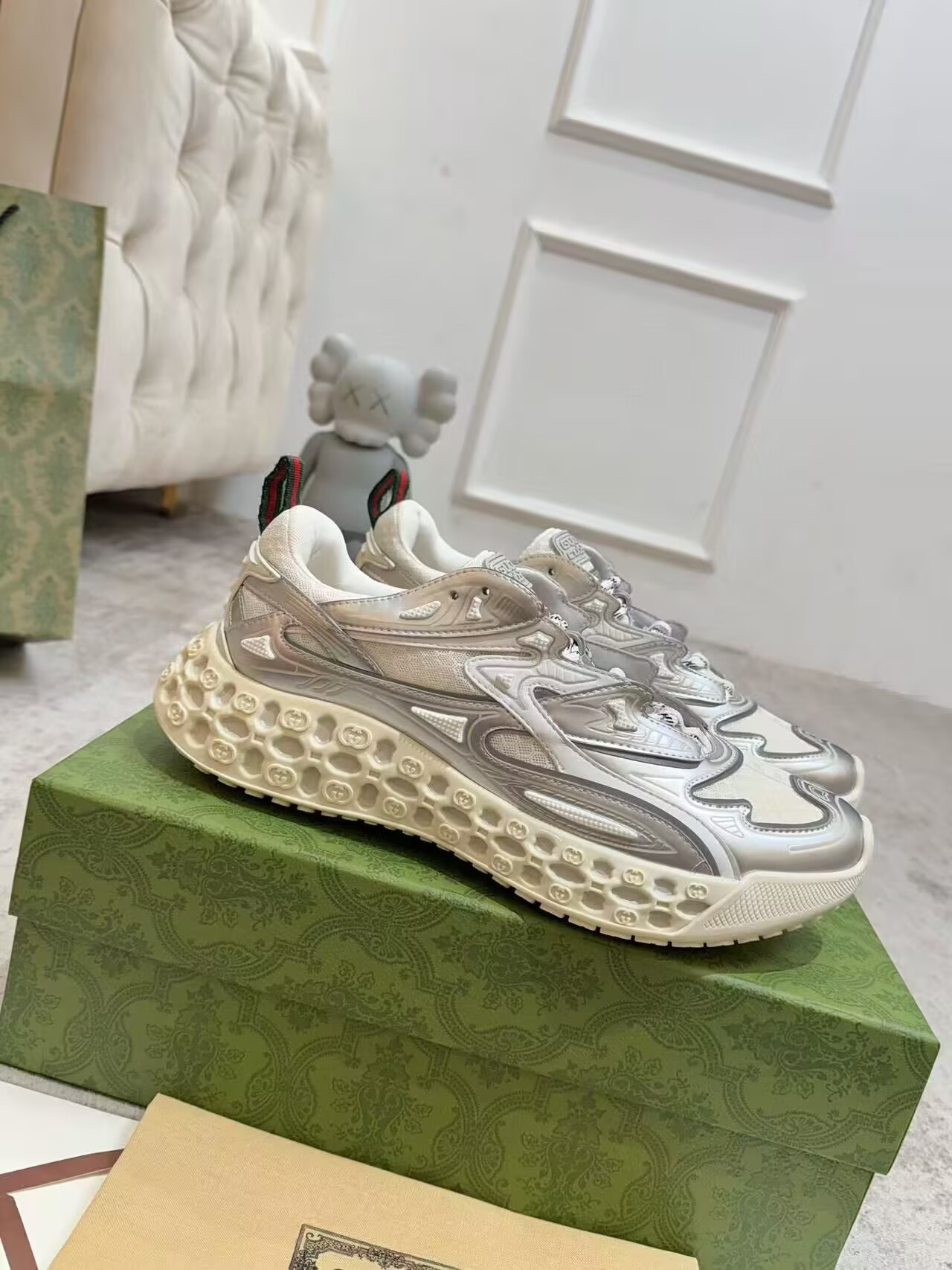 ua G*u*i cub3d sneaker