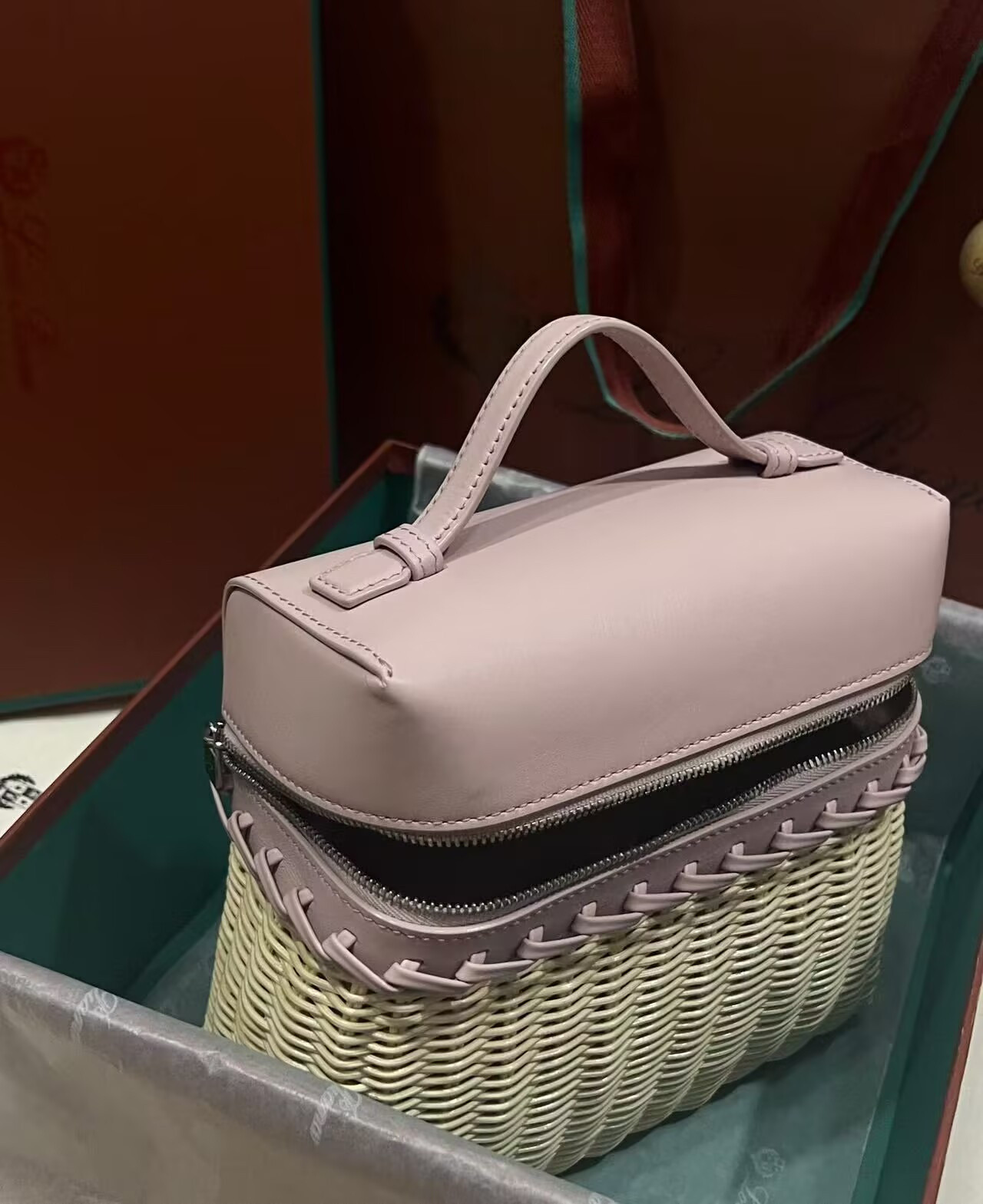 L**o p*ana extra pocket l19 wicker bag 17.5x21x10cm