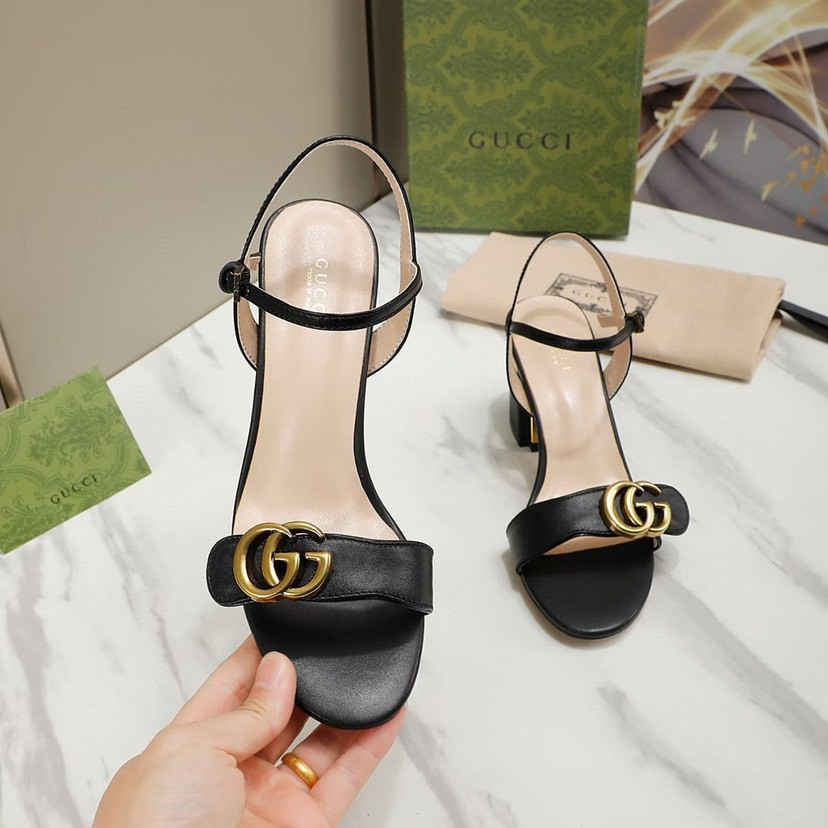 ua G*u*i mid-heel sandal