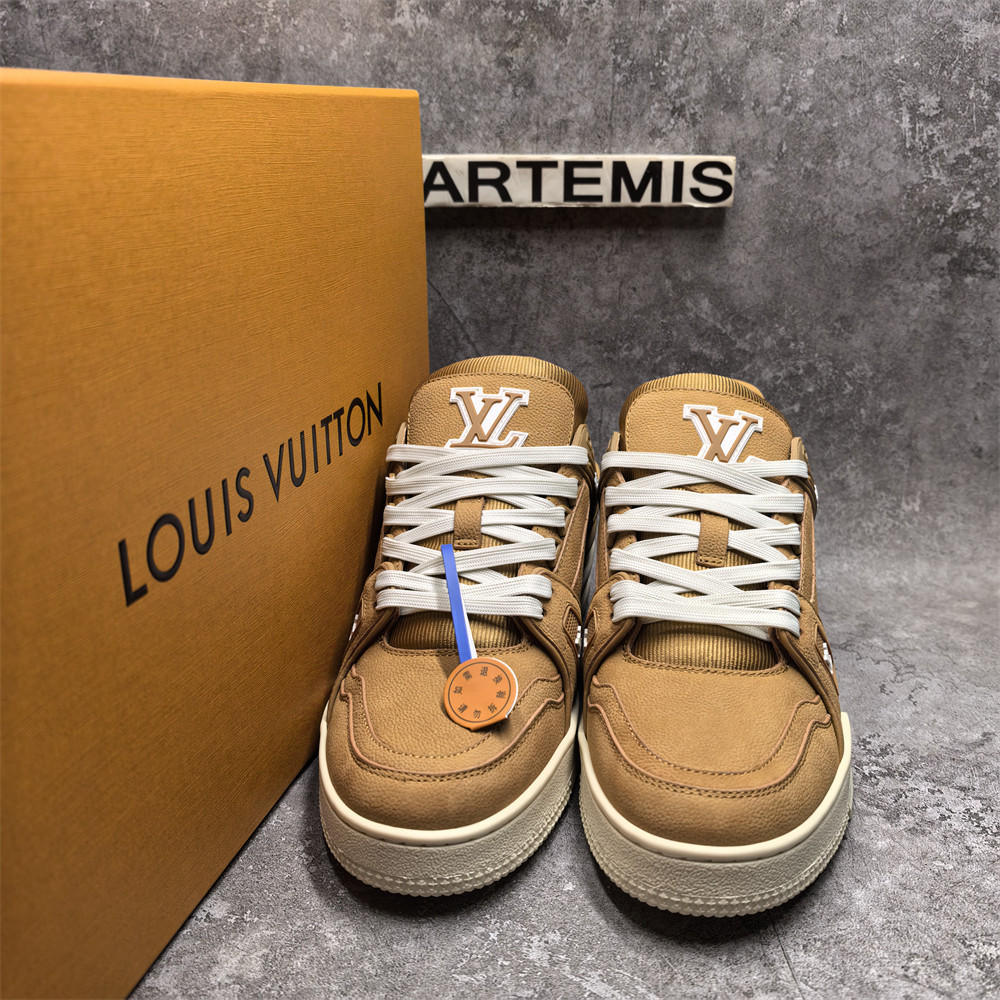 UA LV Trainer Sneaker