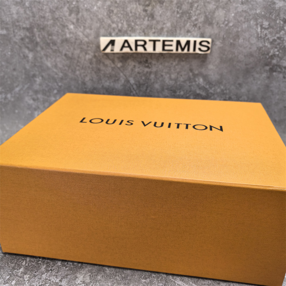 UA LV Trainer Sneaker