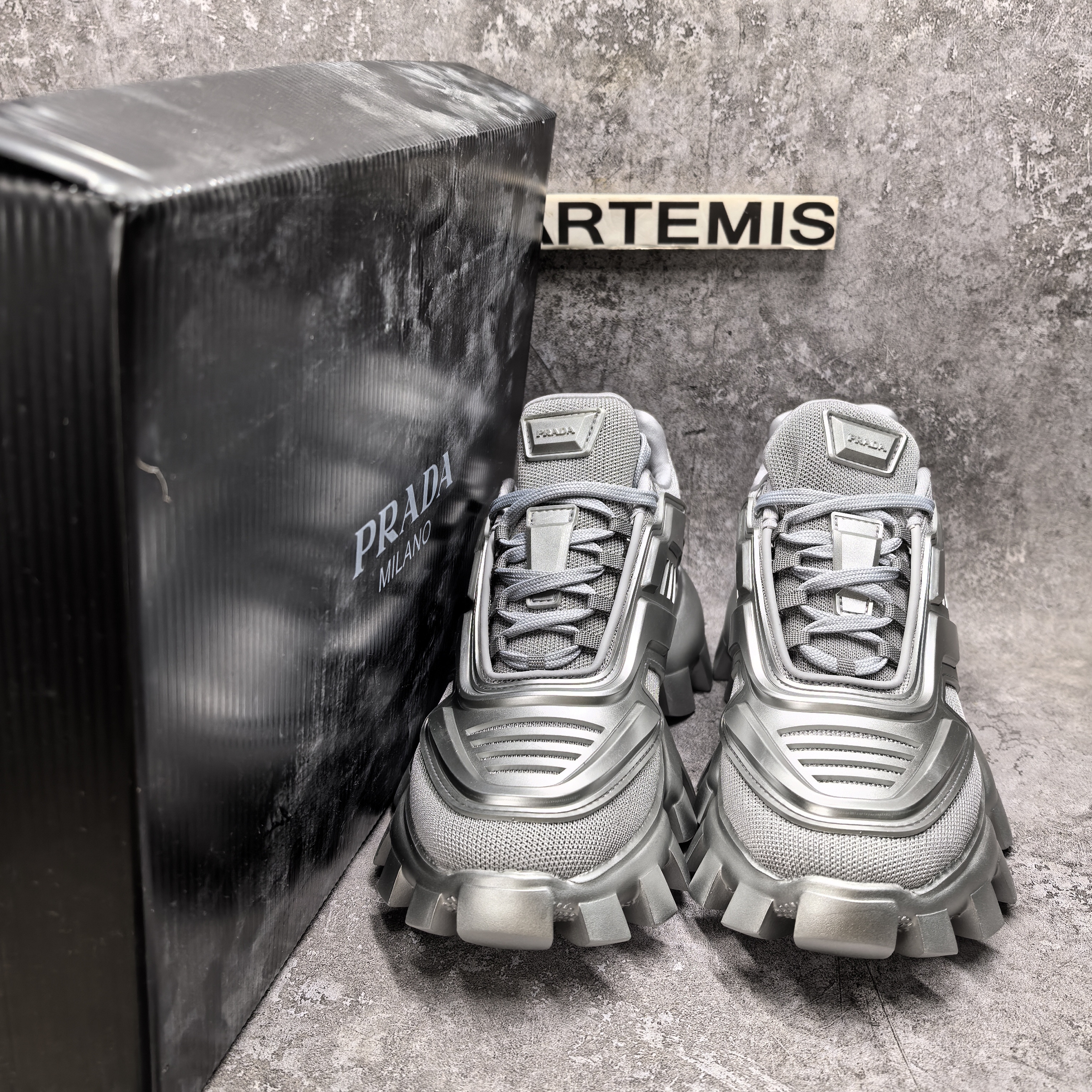 ua Pra*a sneaker