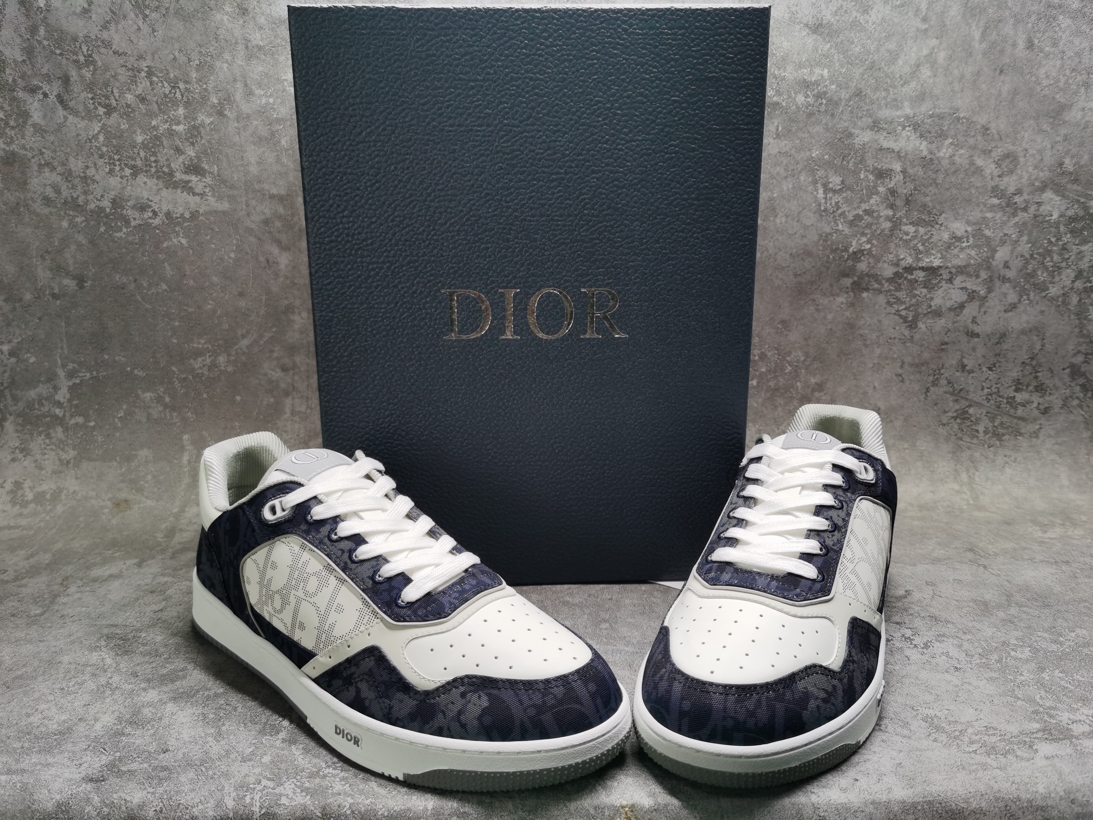 ua D*or b27 sneaker