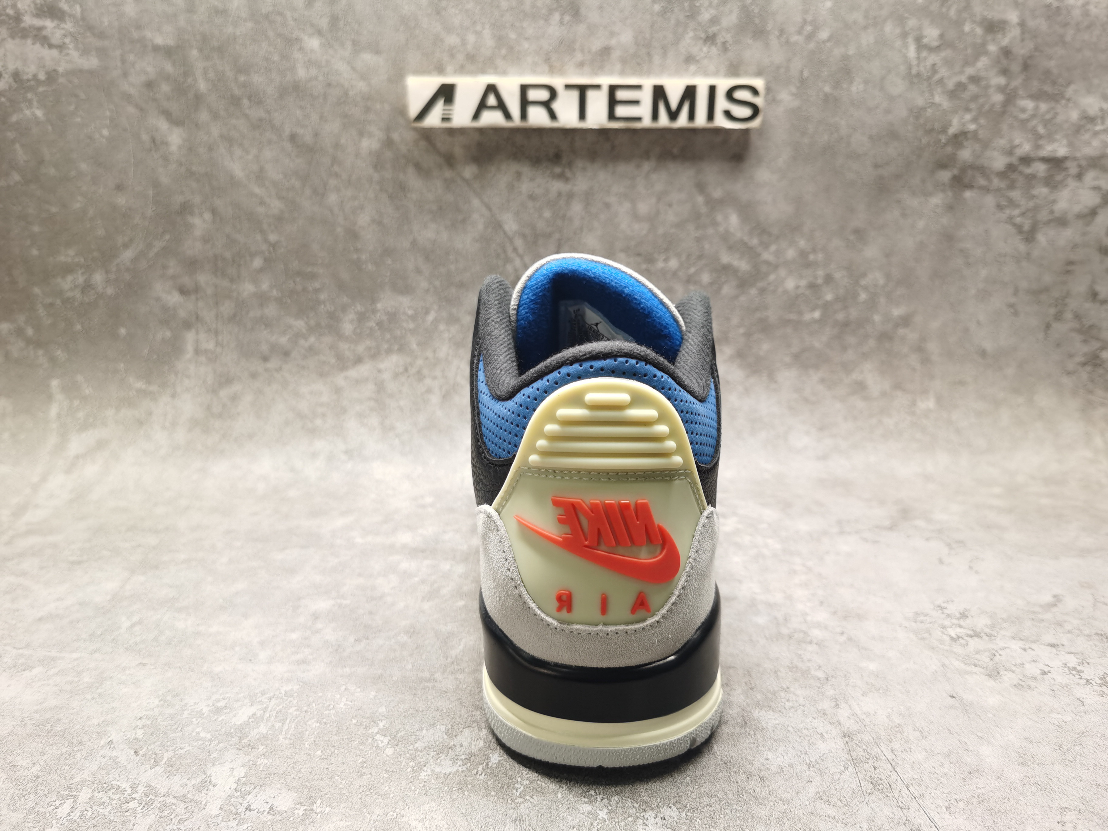 UA Jordan 3 Retro OG