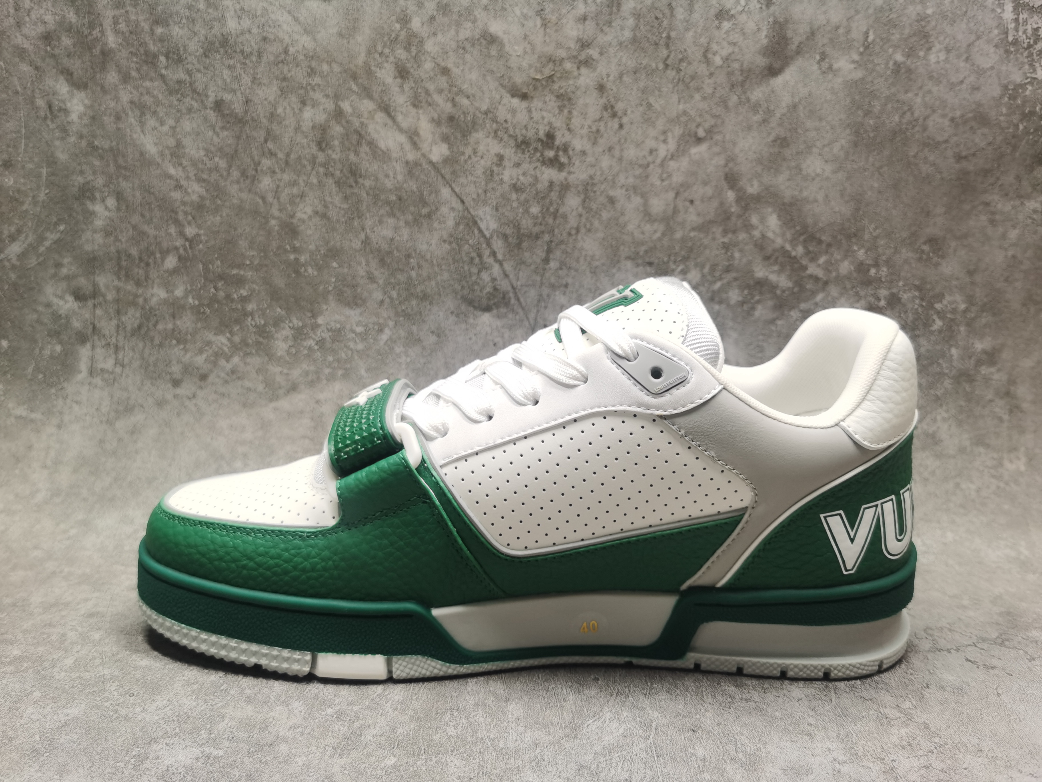 UA LV Trainer Sneaker