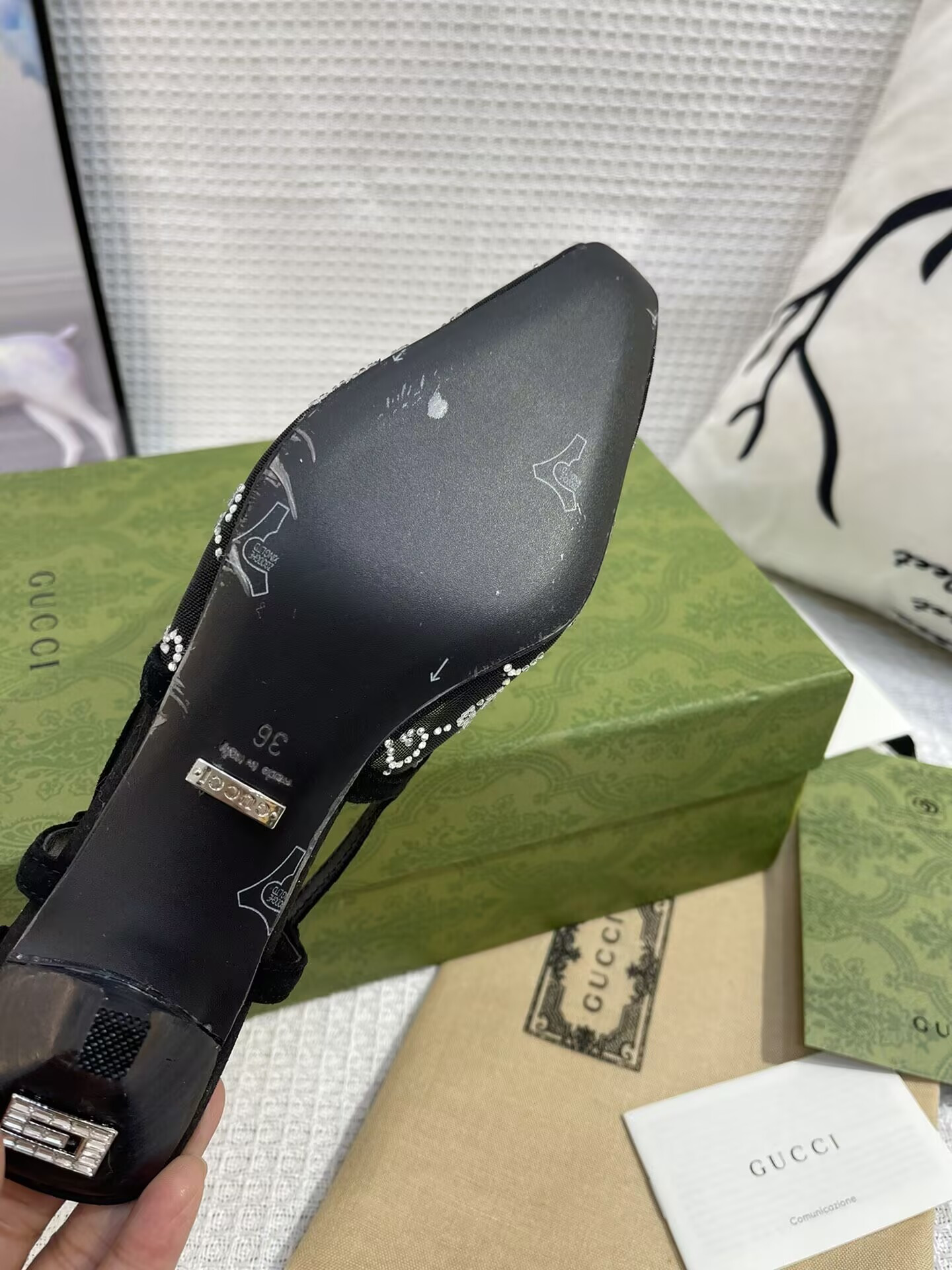 ua G*u*i gg slingback