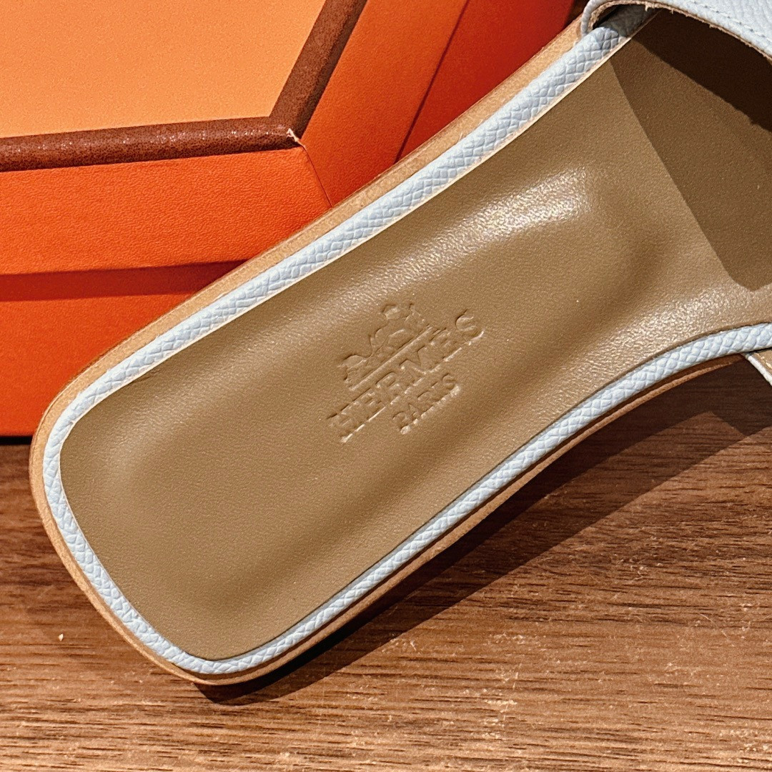 ua H**mes oran sandal