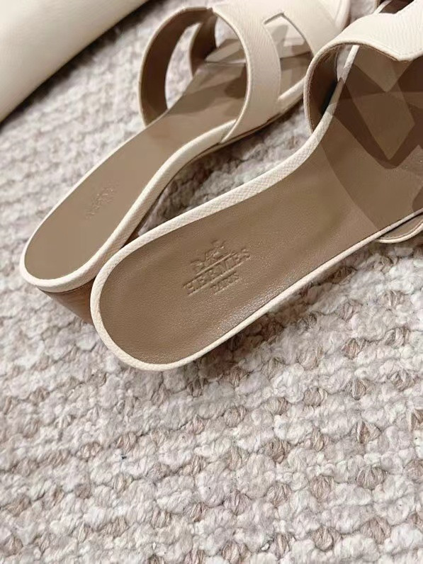 ua H**mes oasis sandal
