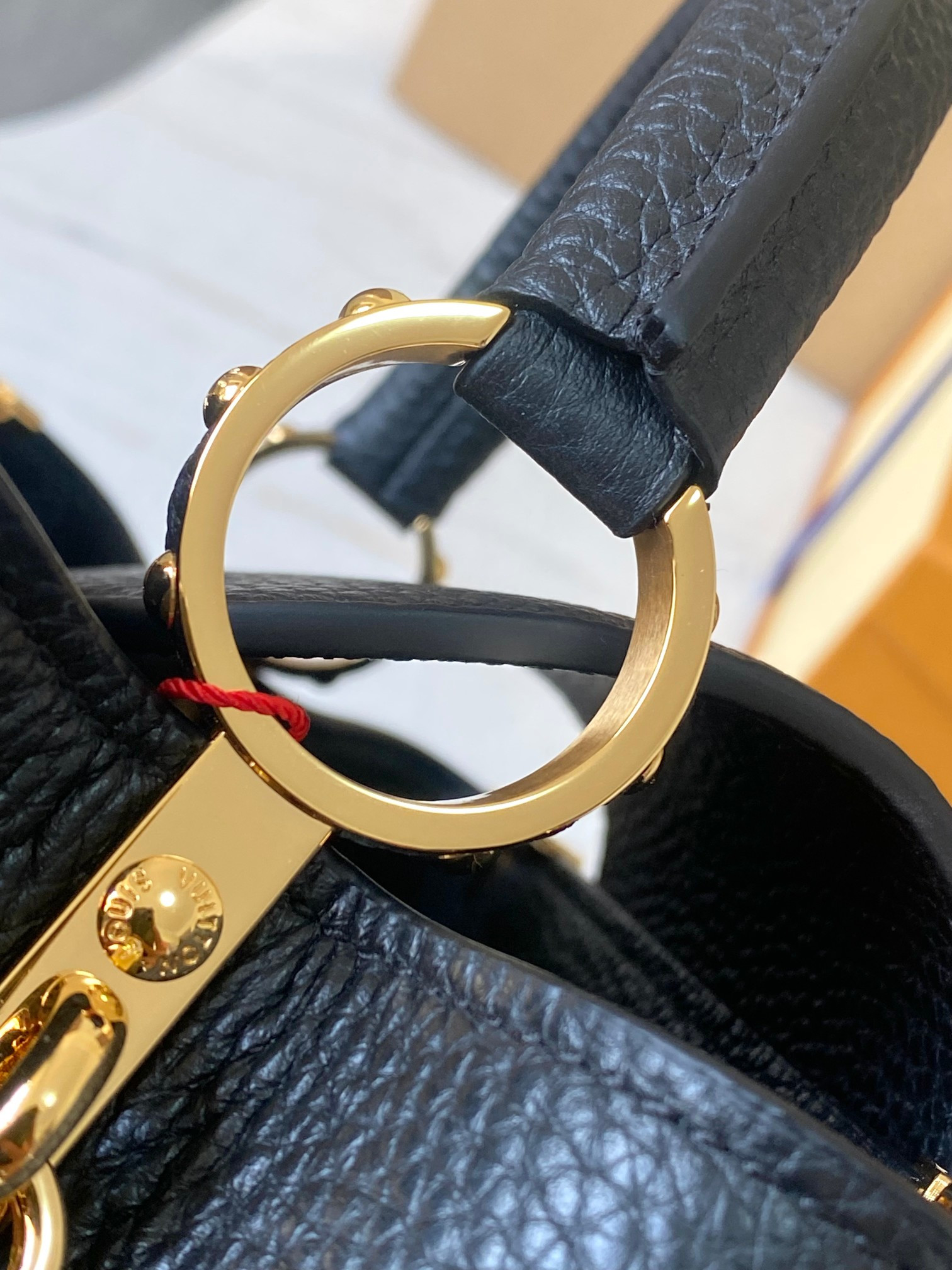 lv capucines M23331 27-18-9cm
