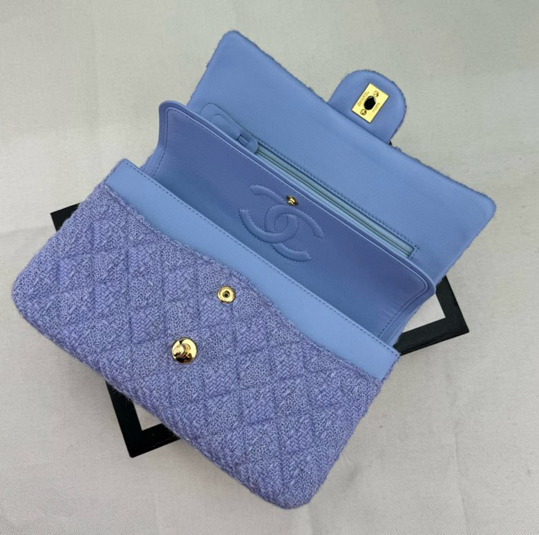 Ch*el mini classic 11.12 handbag 25 15.5 × 25.5 × 6.5 cm