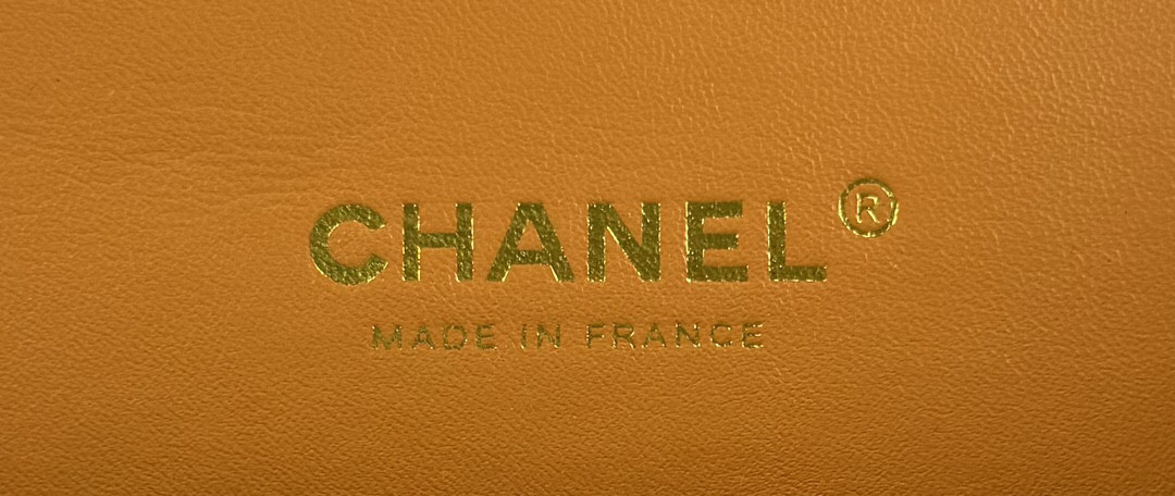 Ch*el mini classic 11.12 handbag 25 15.5 × 25.5 × 6.5 cm