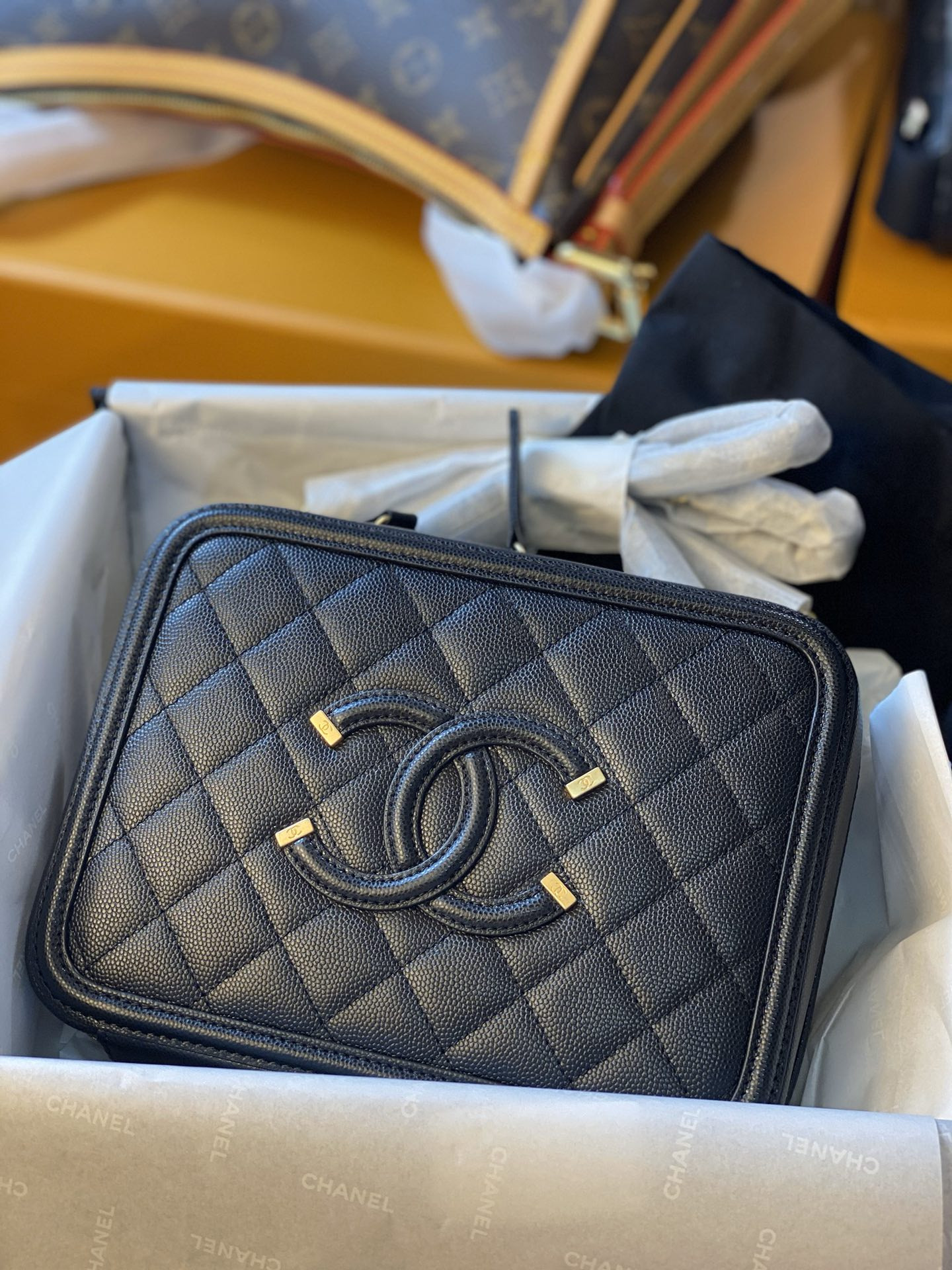 Ch*el vanity case 17x7x13cm