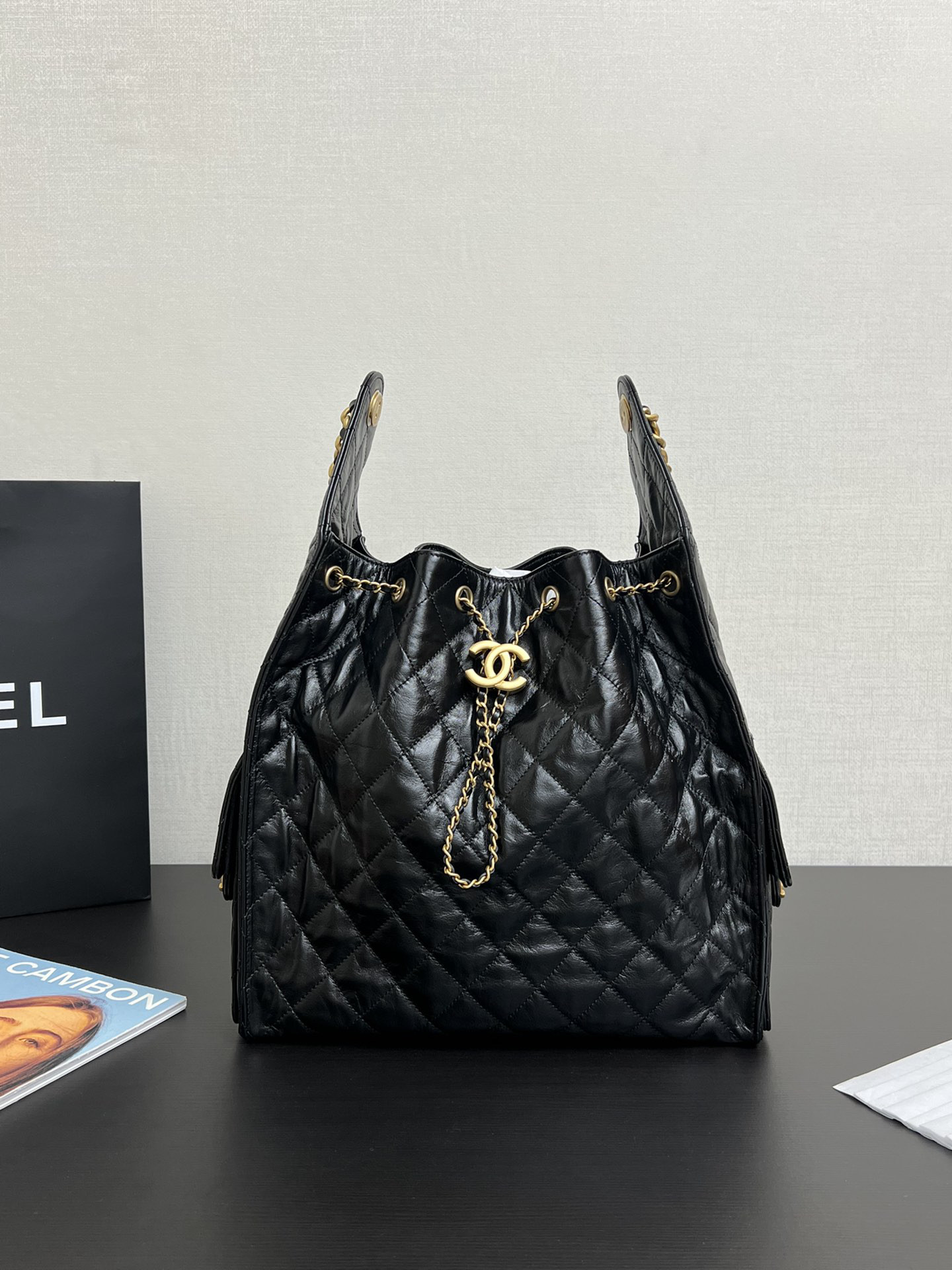 Ch*el 25c bucket bag 40x30x15cm