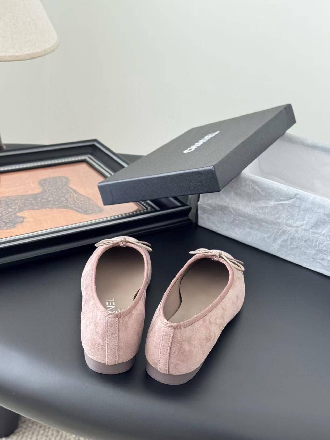 ua Ch*el ballet flats