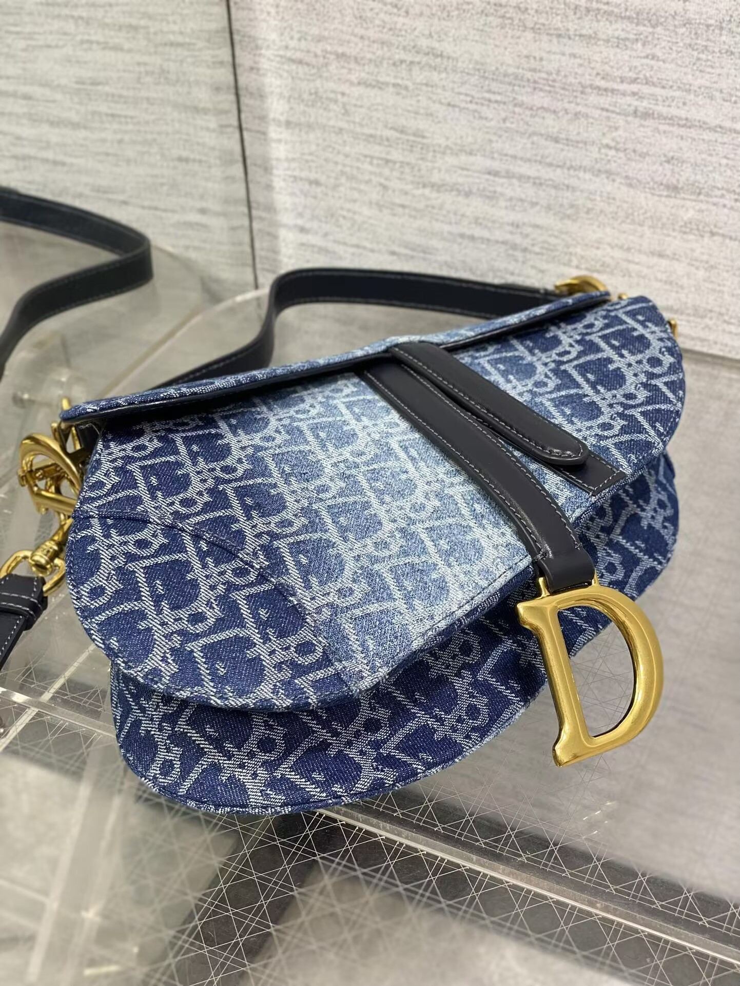 d*or saddle bag with strap blue De*1m d*or oblique jacquard 25.5 x 20 x 6.5 cm