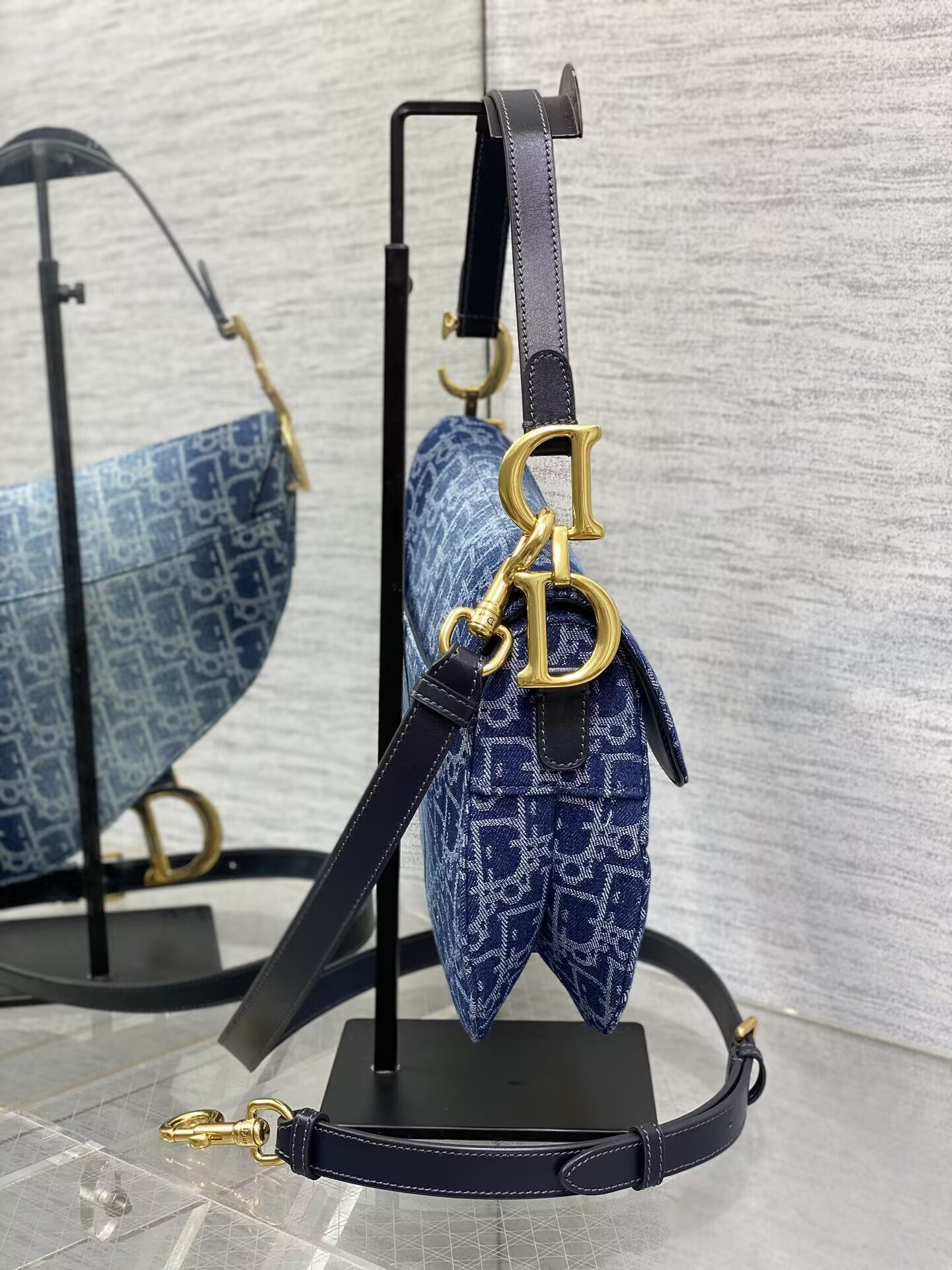 d*or saddle bag with strap blue De*1m d*or oblique jacquard 25.5 x 20 x 6.5 cm