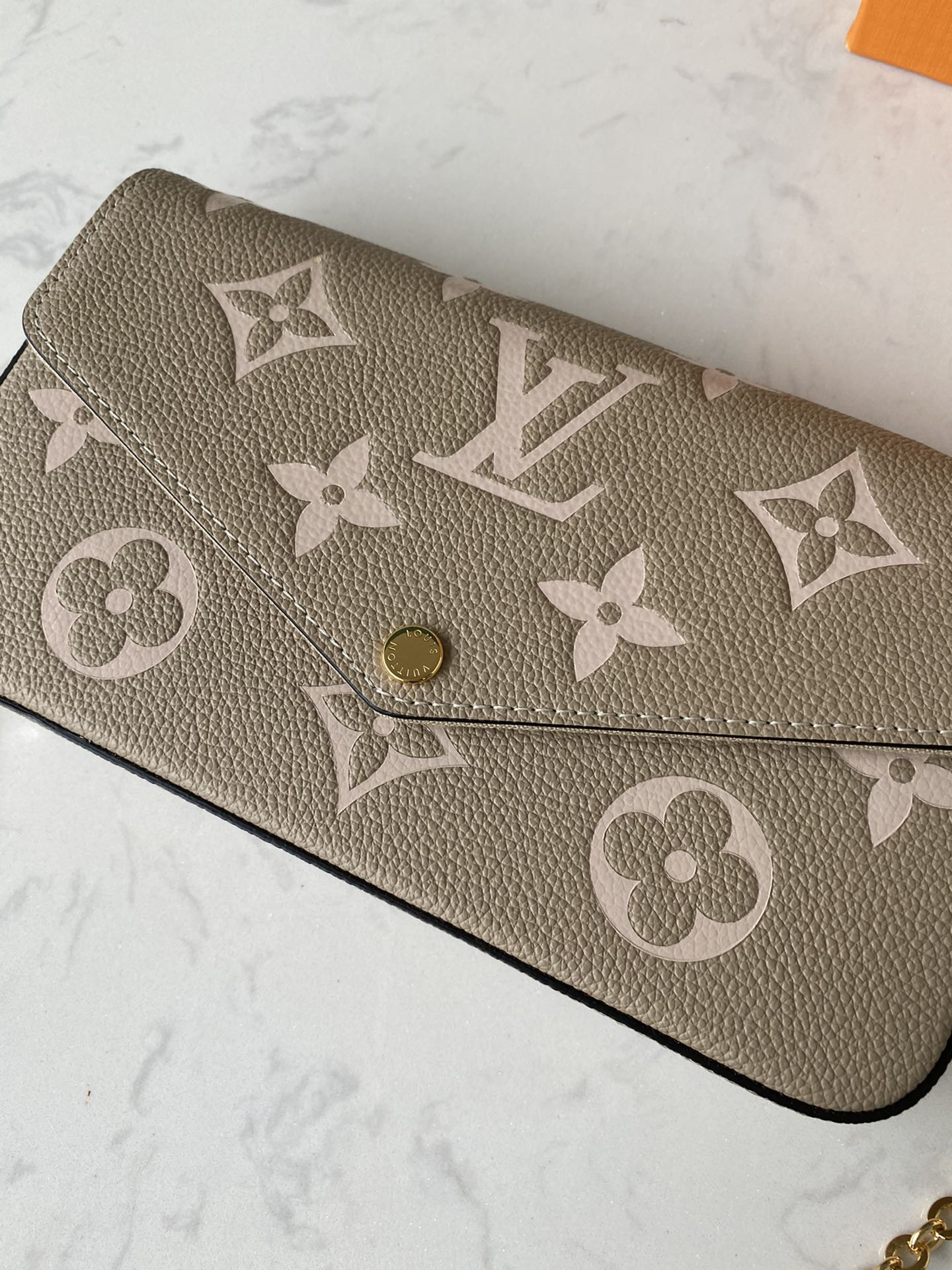 LV Félicie Pochette M69977