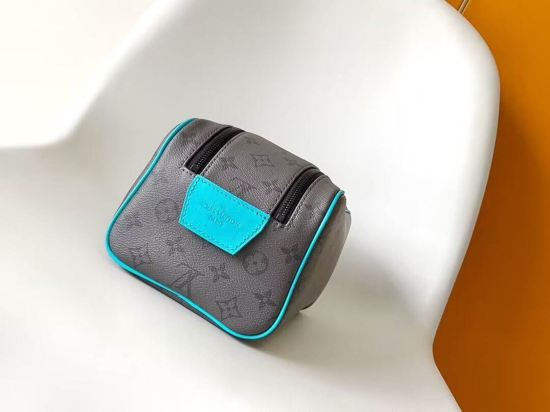 LV Dopp Kit Toiletry Bag M11482 28 x 15 x 16.5cm