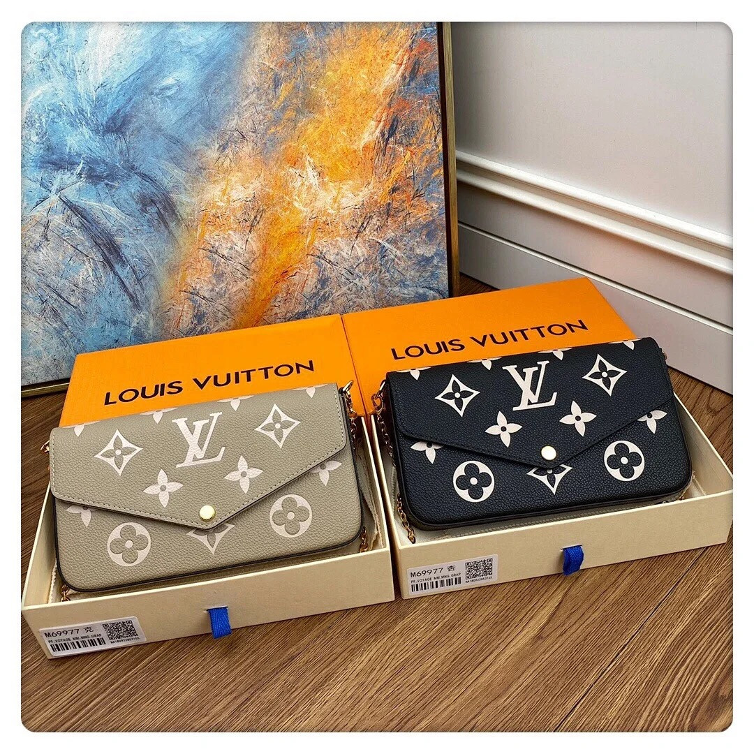 LV FELICIE POCHETTE M69977
