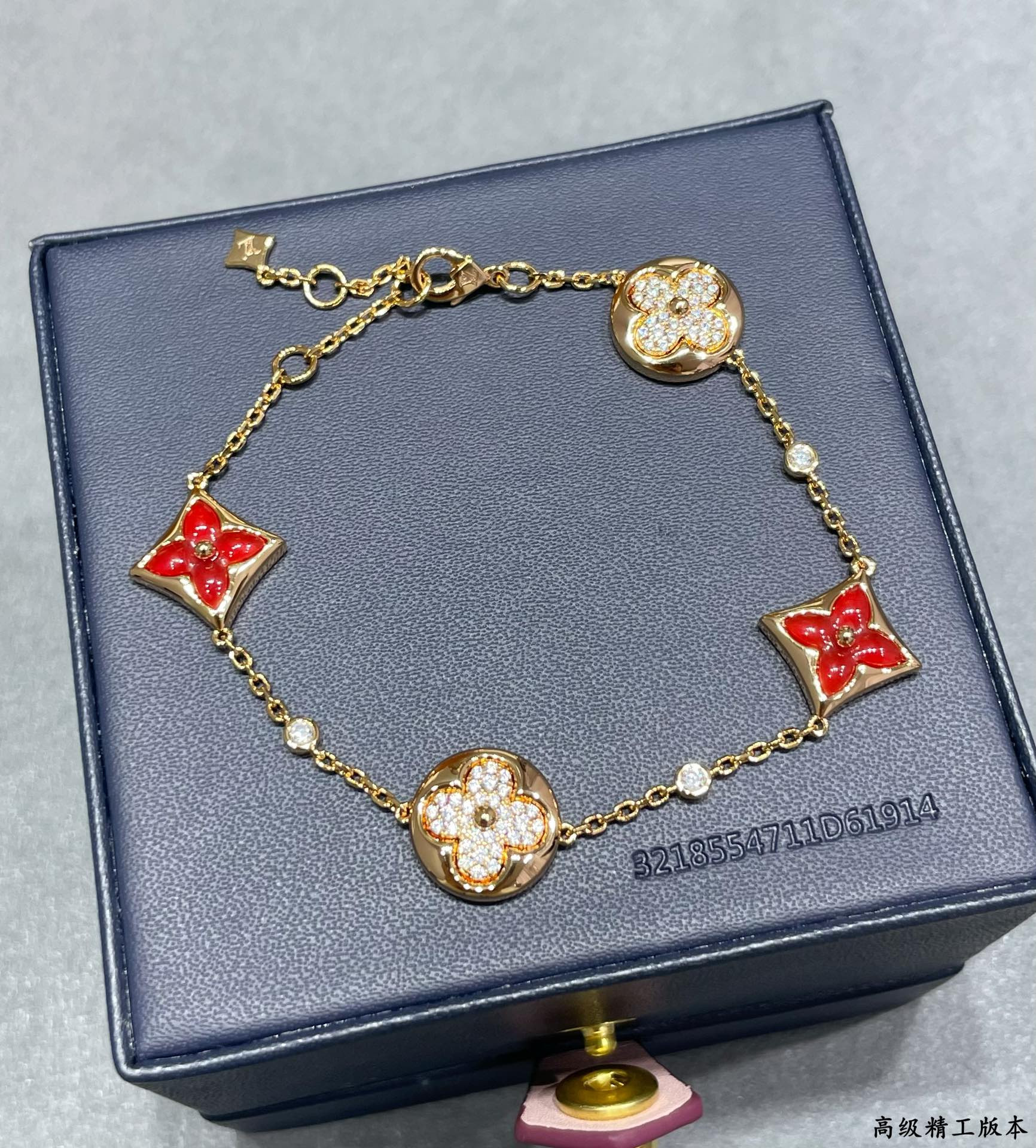 l0*is vuitto large with red agate and Di*m*nds four-flower bracelet