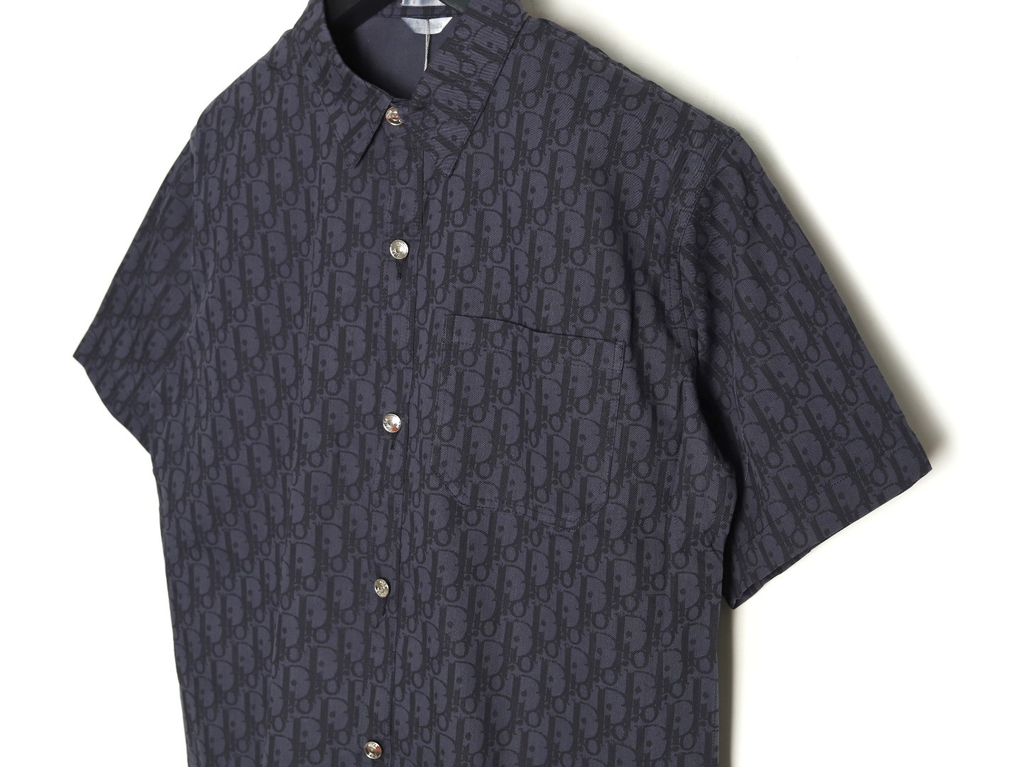 D*or short-sleeved shirts