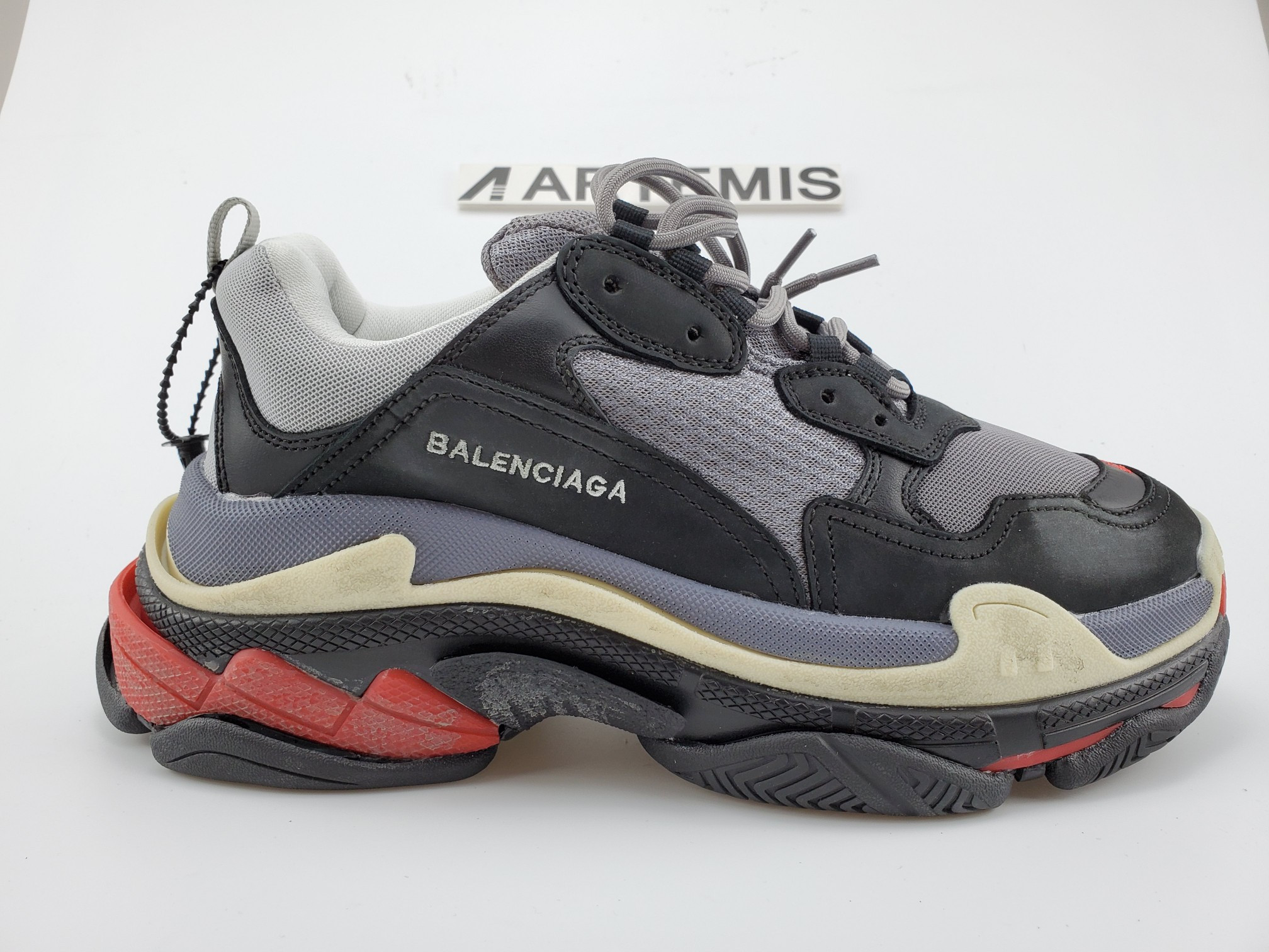 Balenciga Triple S light Grey Red