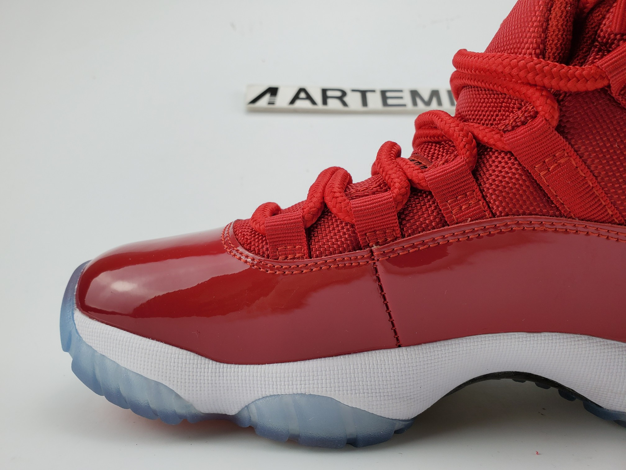 Air Jordan 11 Retro Win Like 96