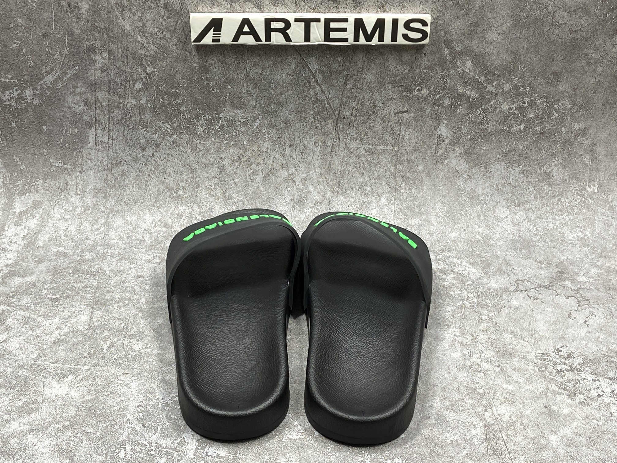 Balenciga Pool Slide Black Fluo Green
