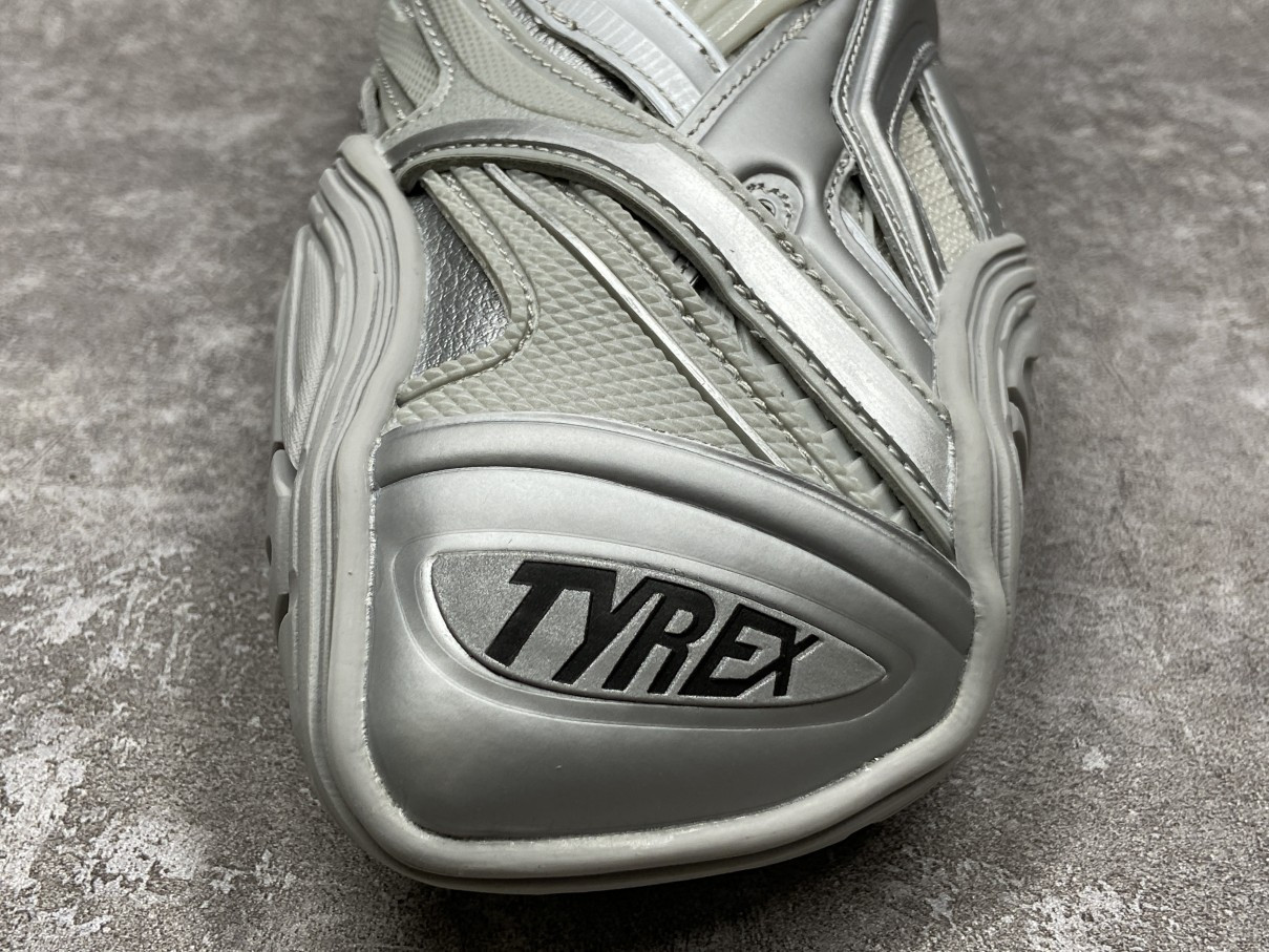 Balenciga Track 5.0 Sliver