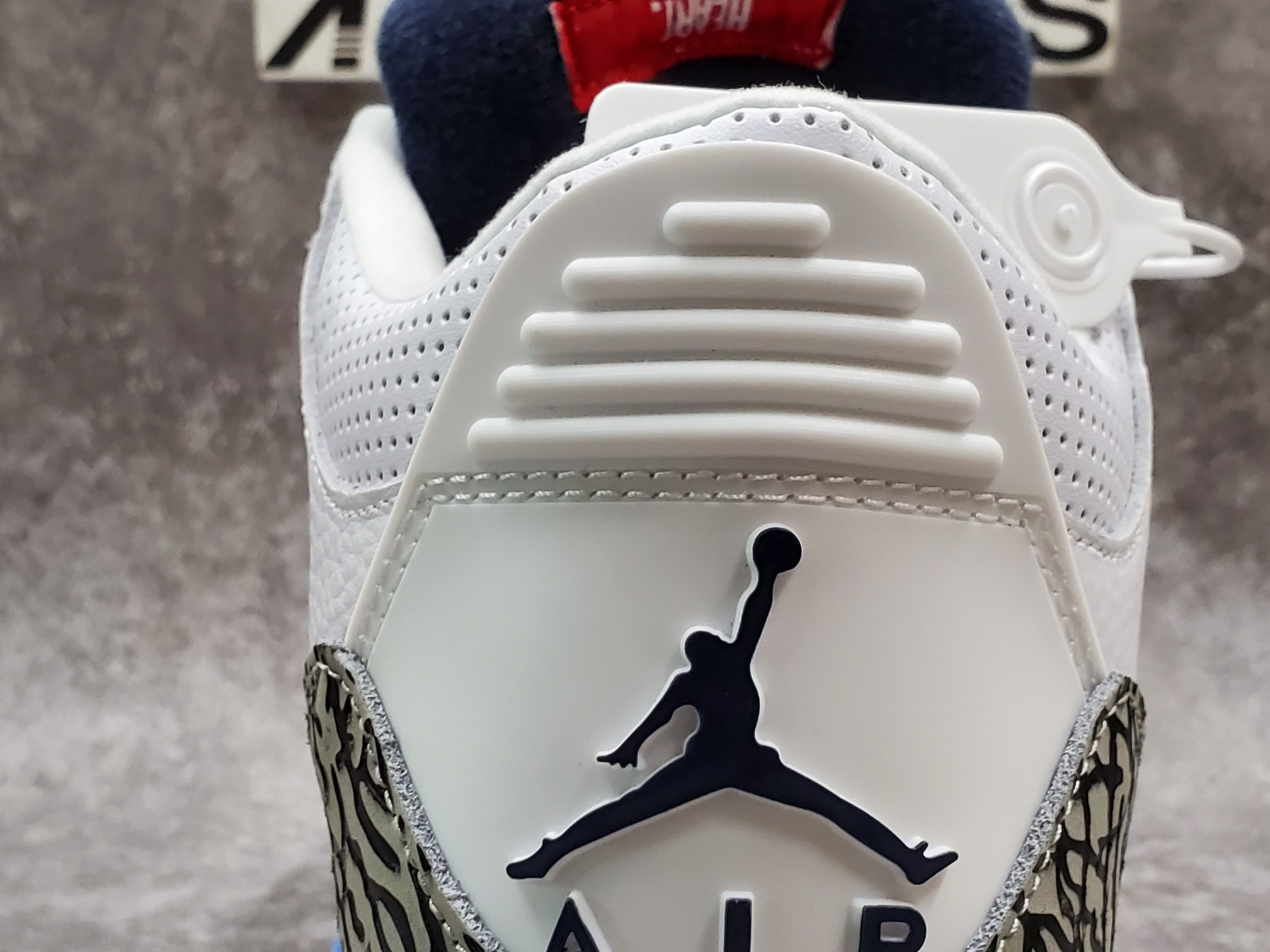 Air Jordan 3 Retro