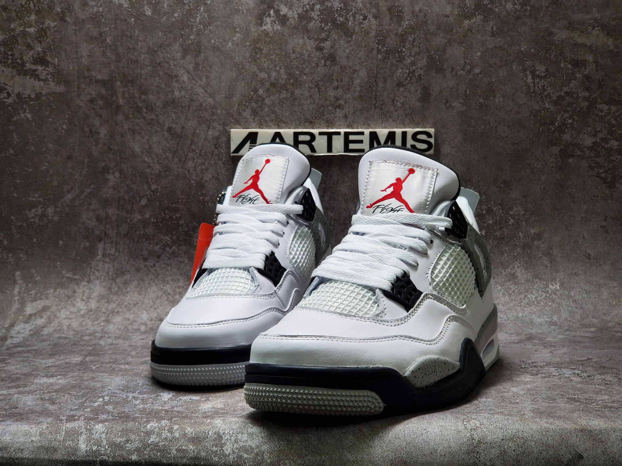 Air Jordan 4 Retro White Cement