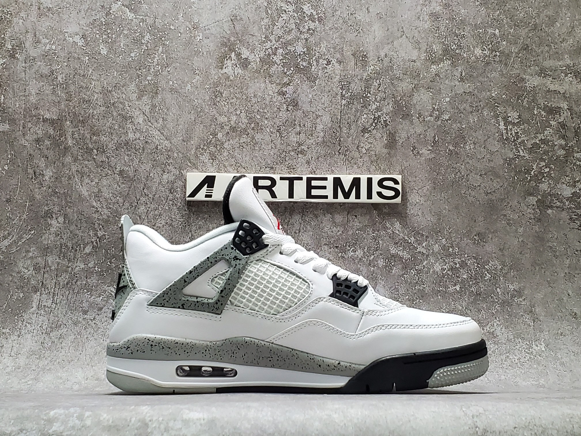 Air Jordan 4 Retro White Cement