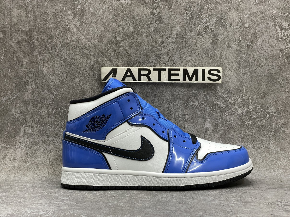 Air Jordan 1 Mid Signal Blue