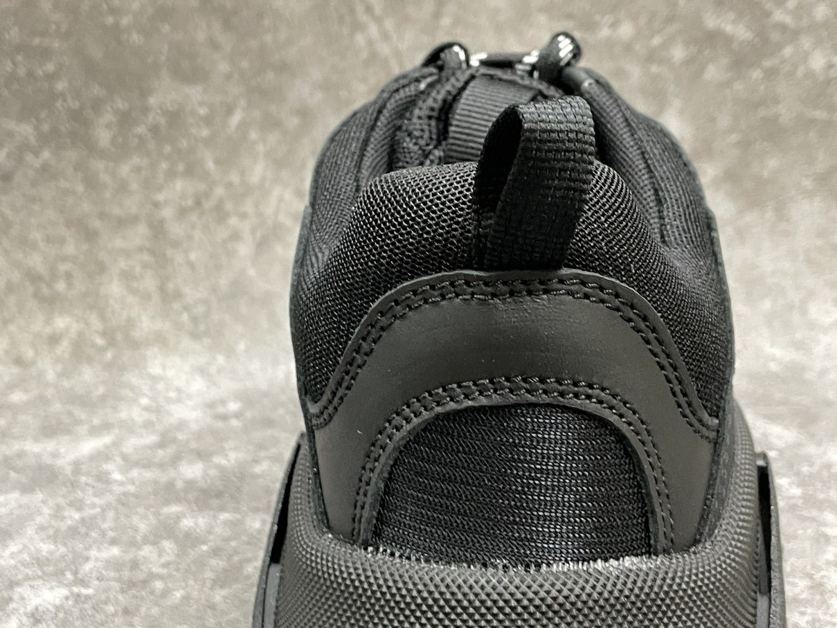 Balenciga Triple S Triple Black