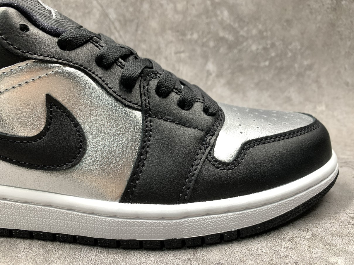 Air Jordan 1 Low SE Black Metallic Silver