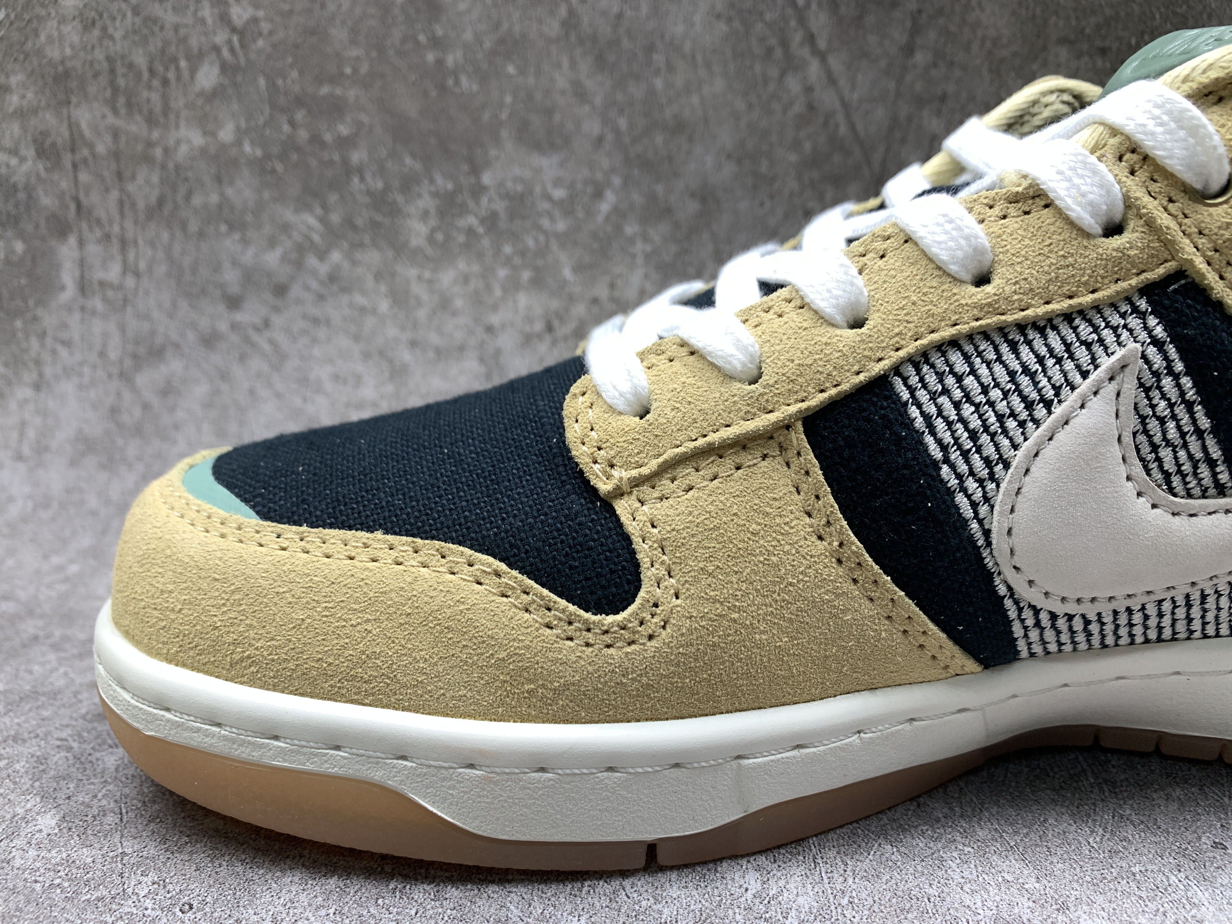 Nike Dunk Low Rooted in Peace