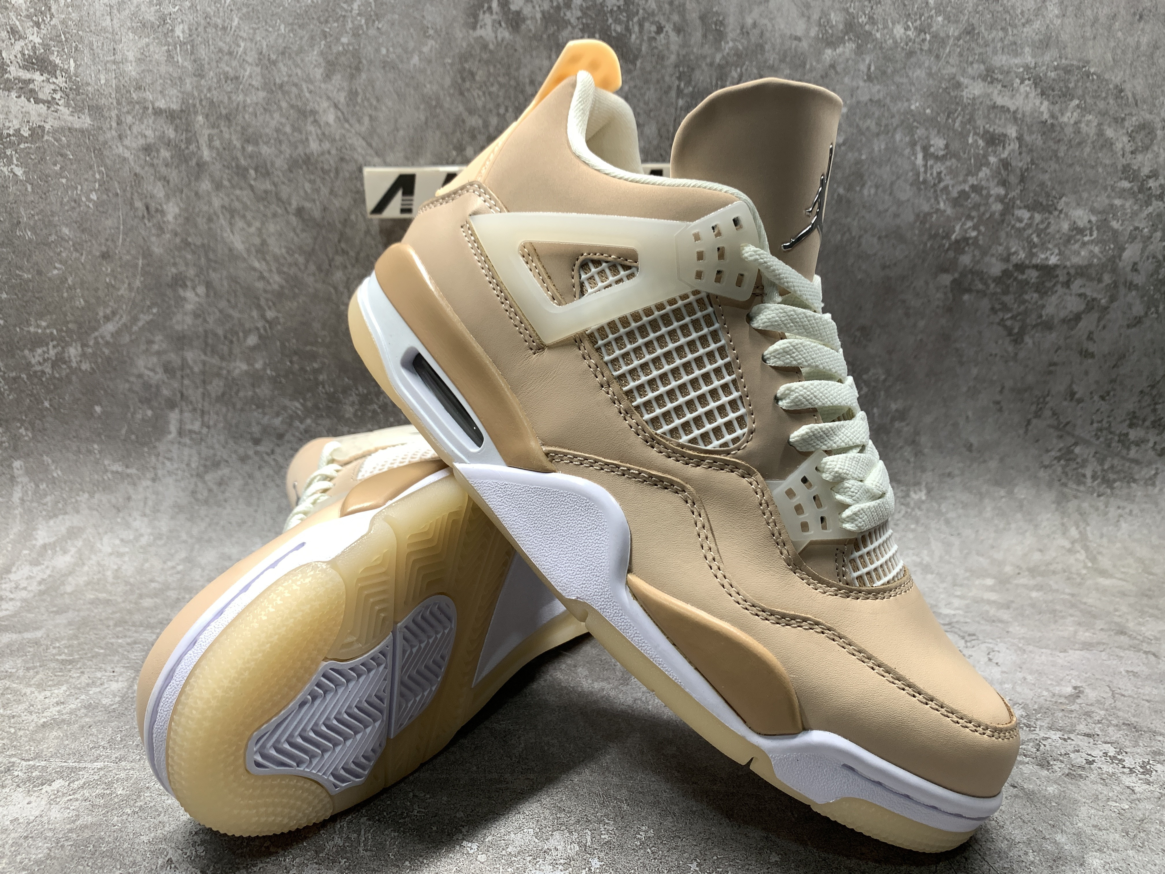 Air Jordan 4 Retro Shimmer