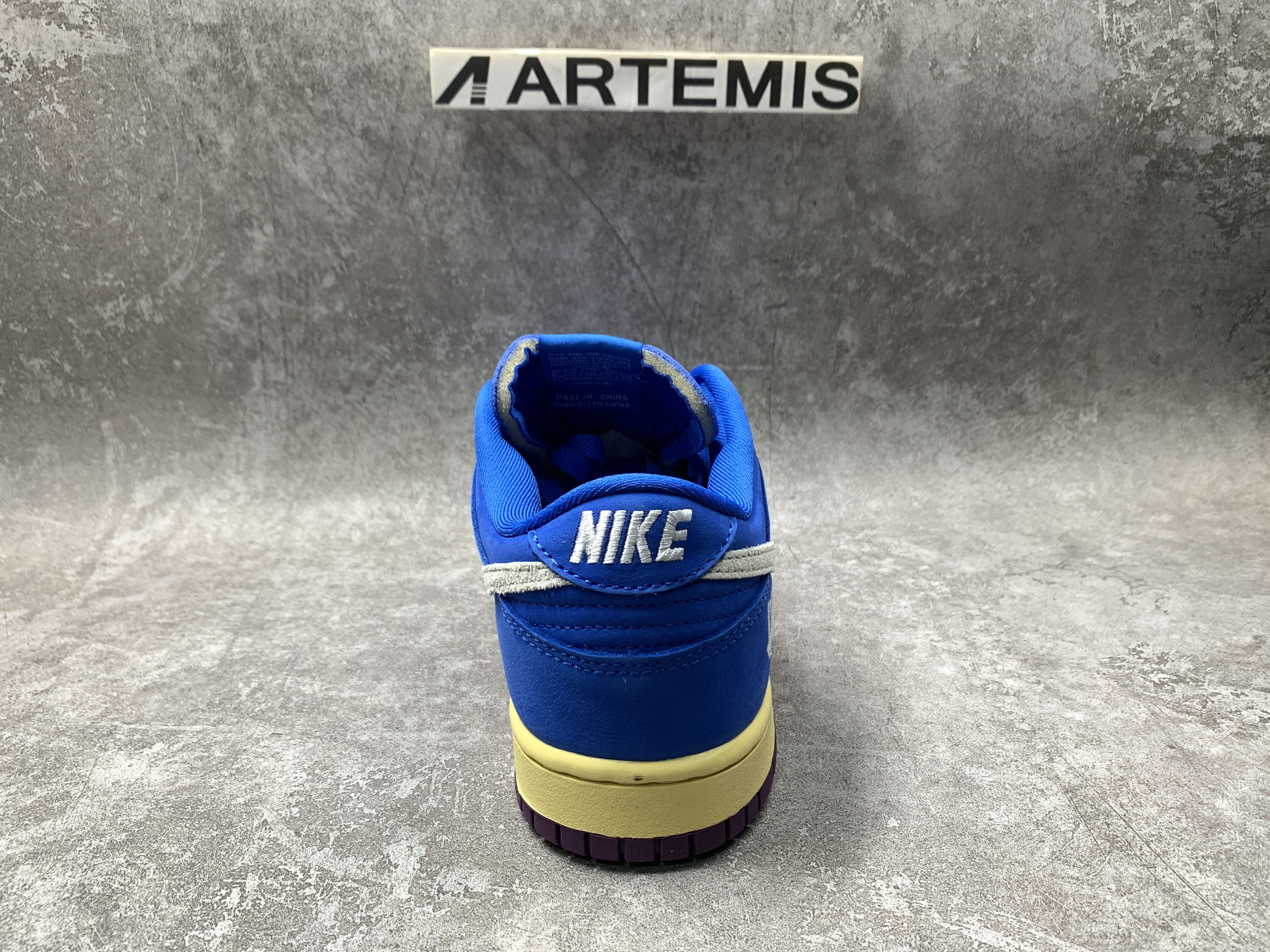 Nike Dunk Low UNDEFEATED Dunk vs. AF1