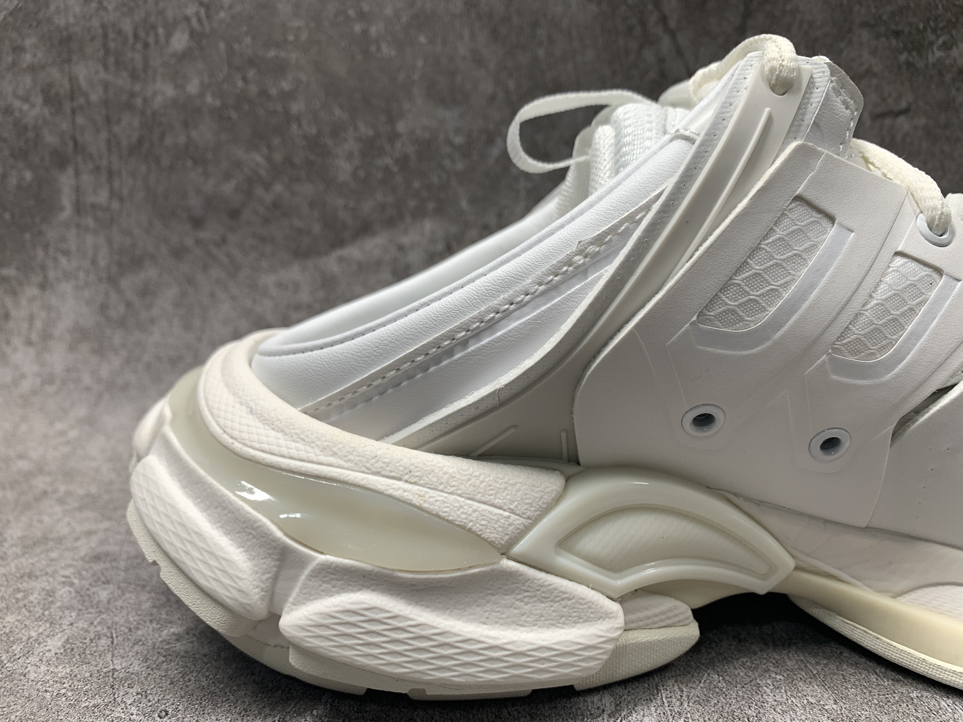 Balenciga Track Mule White