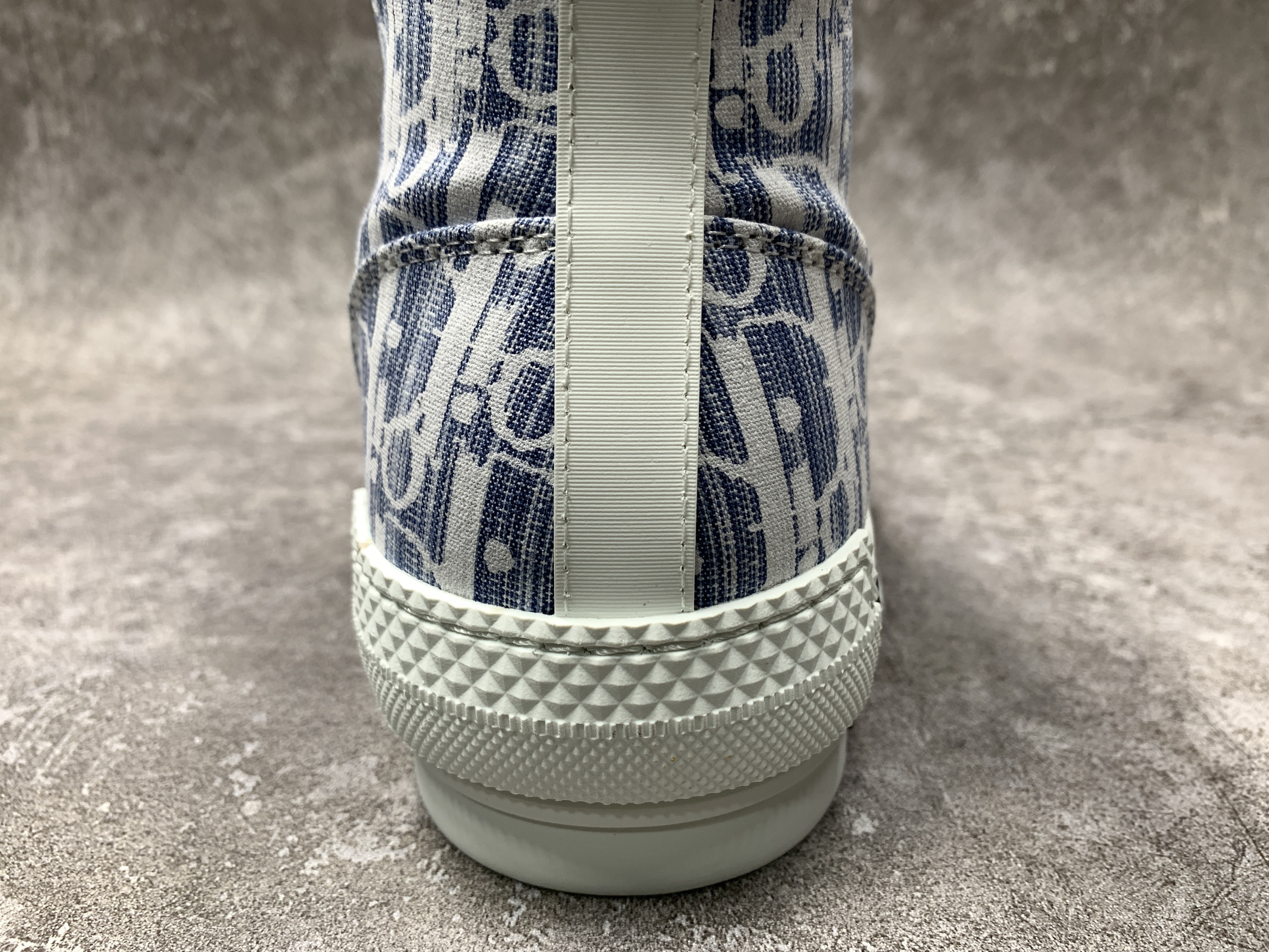 D*or b23 high blue